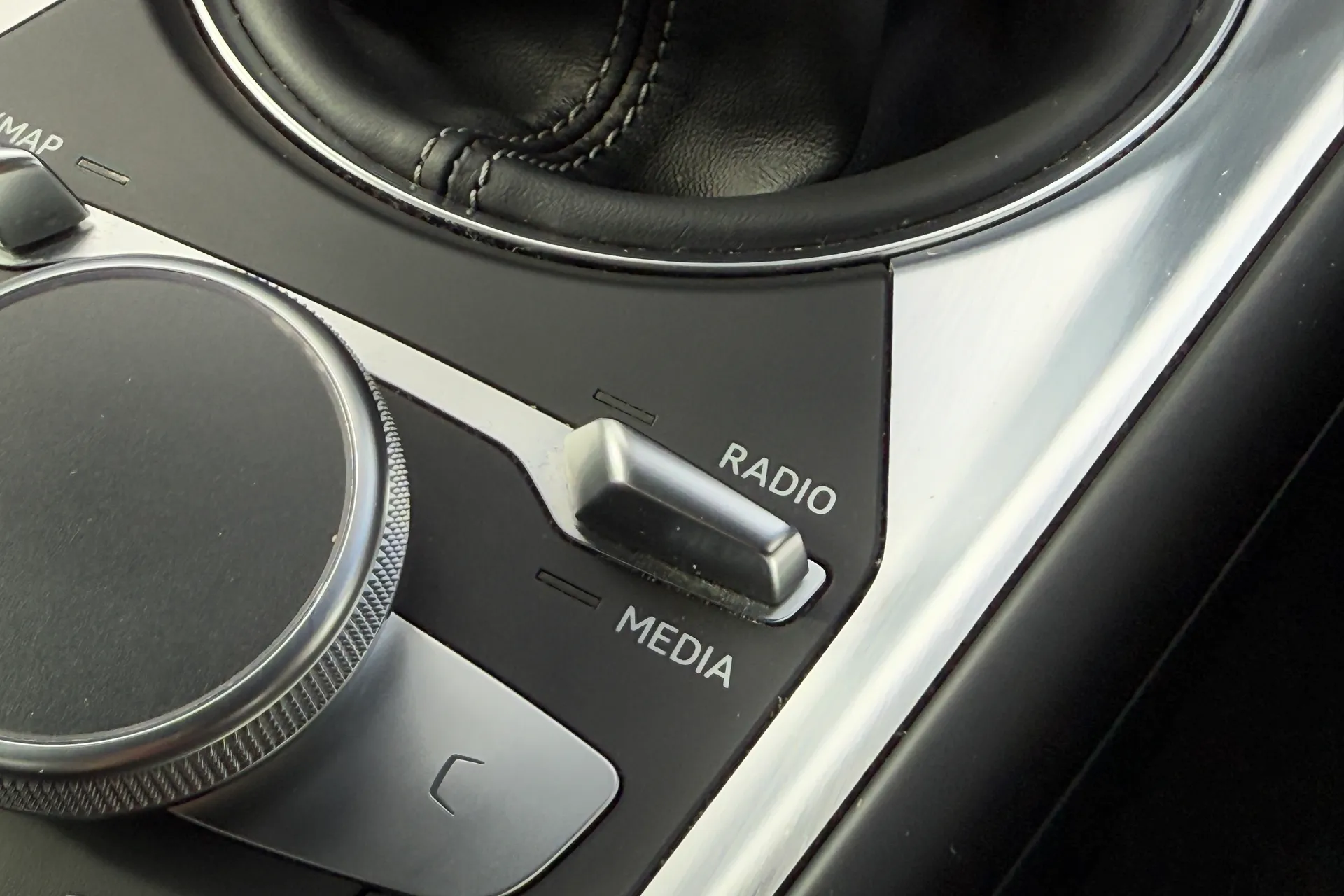 Audi TT thumbnail image number 23