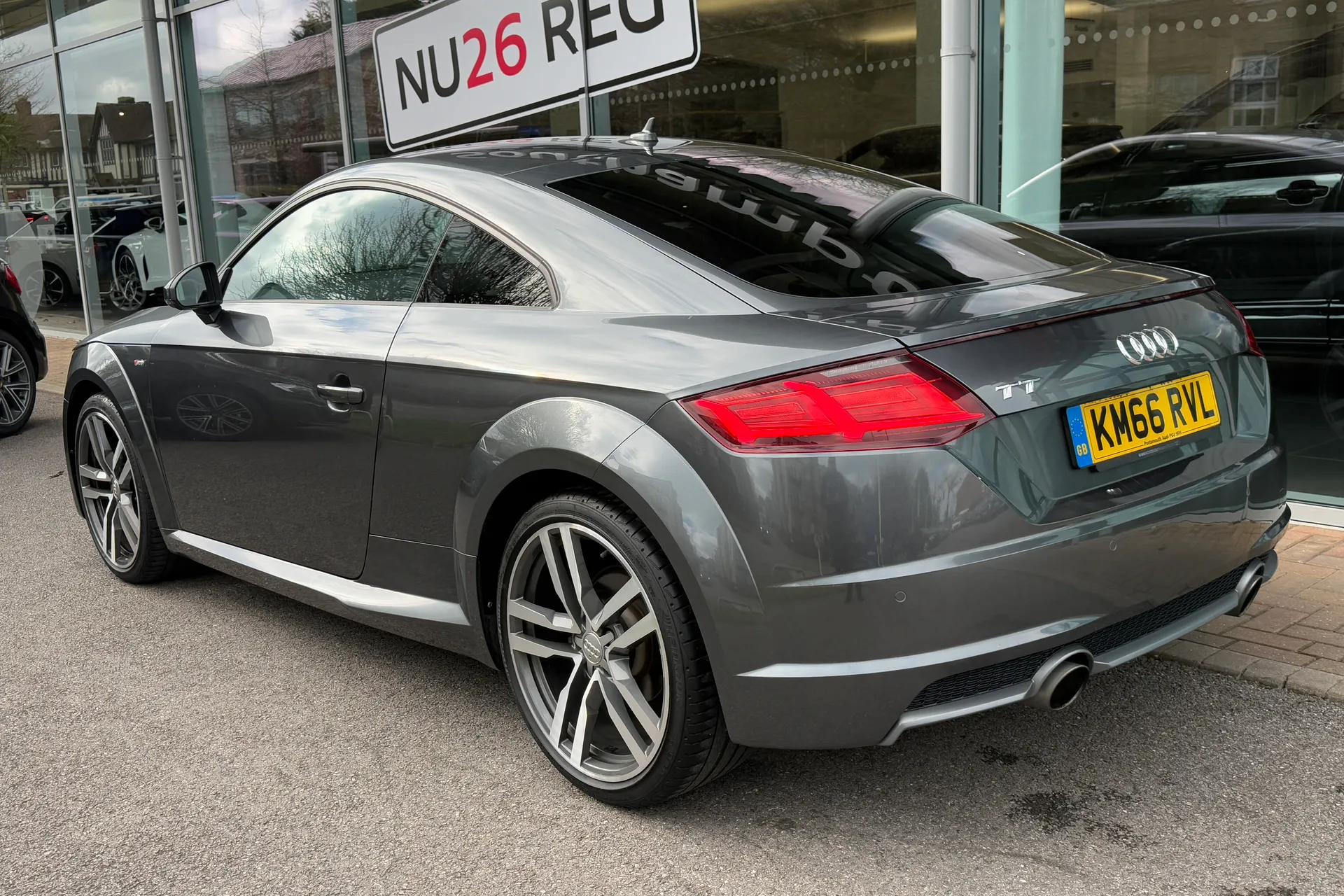 Audi TT thumbnail image number 6