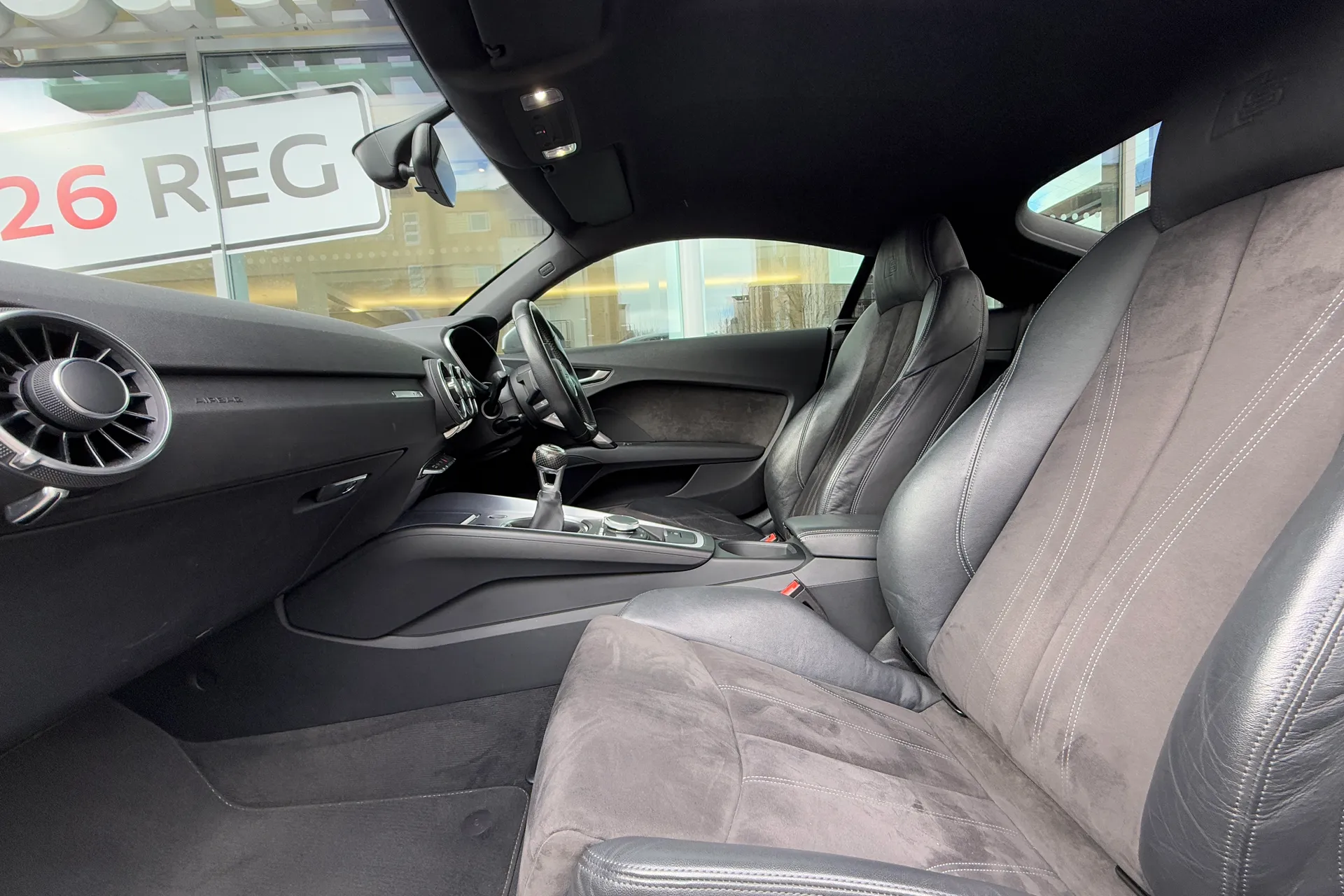 Audi TT thumbnail image number 48