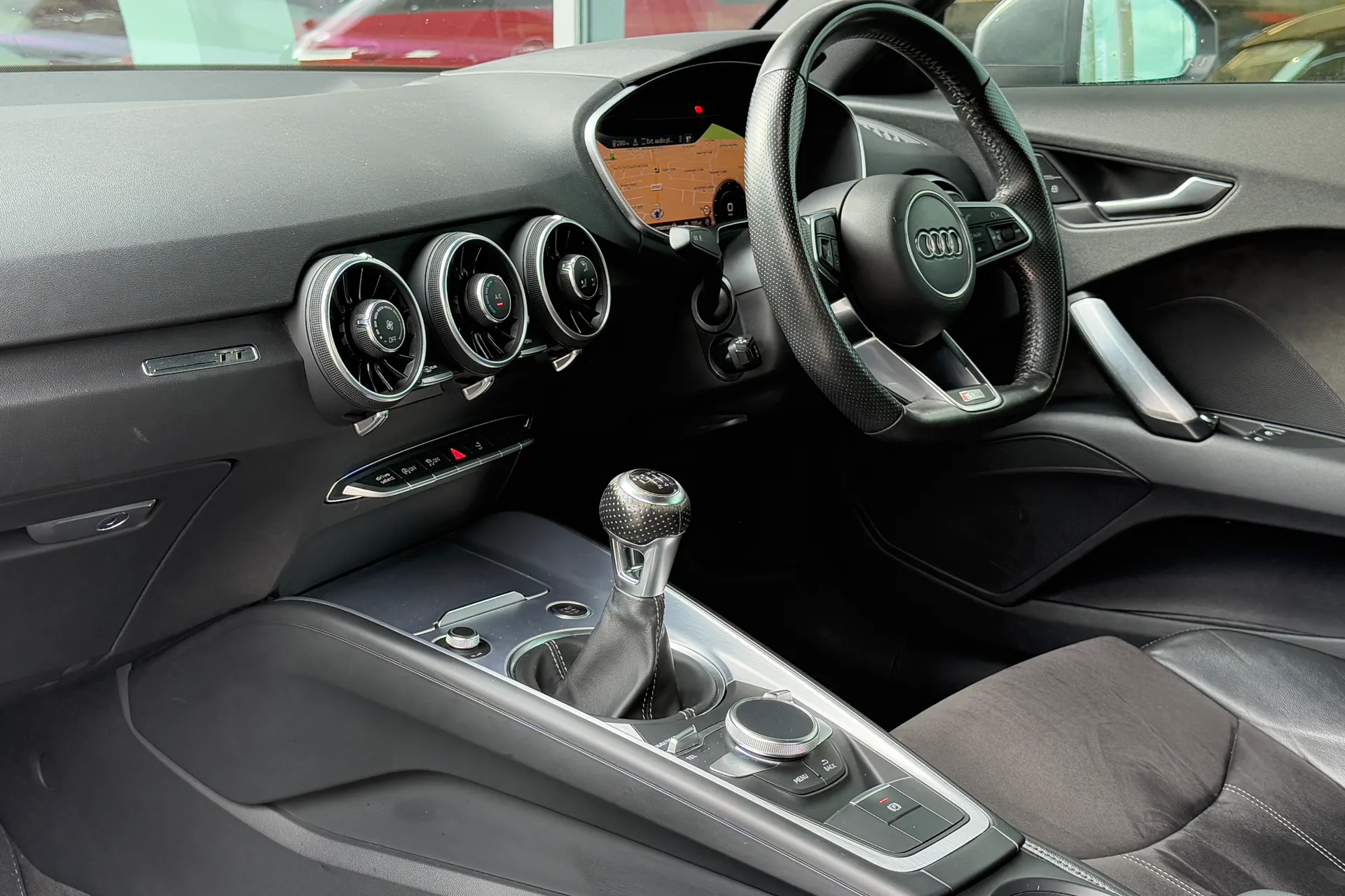 Audi TT thumbnail image number 47