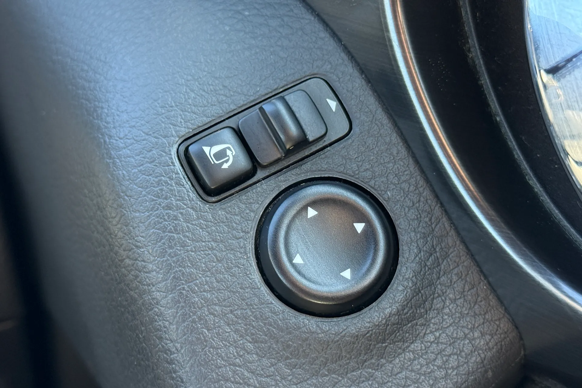 NISSAN QASHQAI thumbnail image number 13