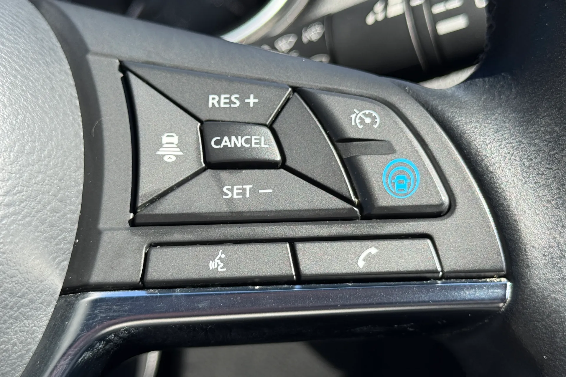 NISSAN QASHQAI thumbnail image number 16