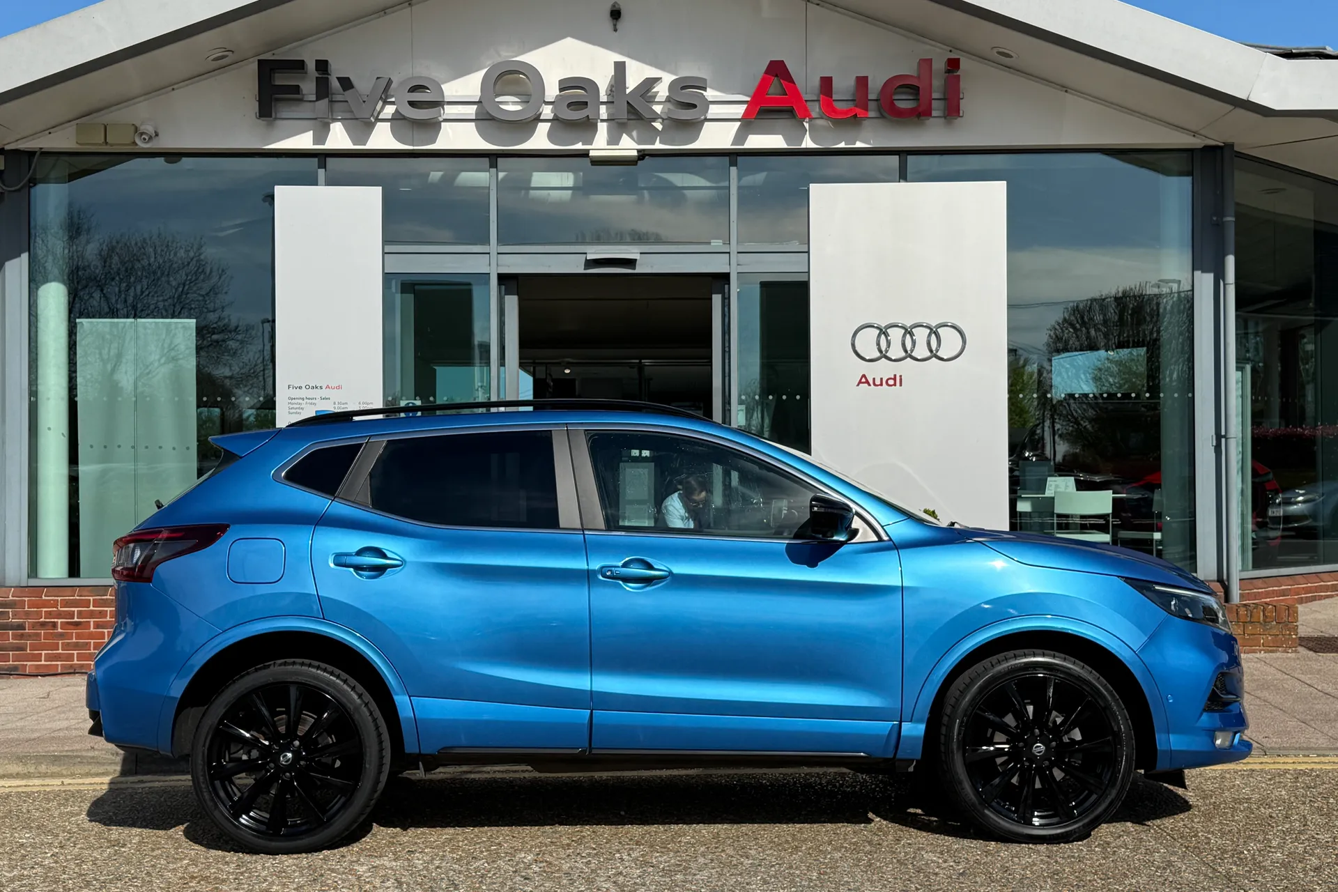 NISSAN QASHQAI thumbnail image number 2