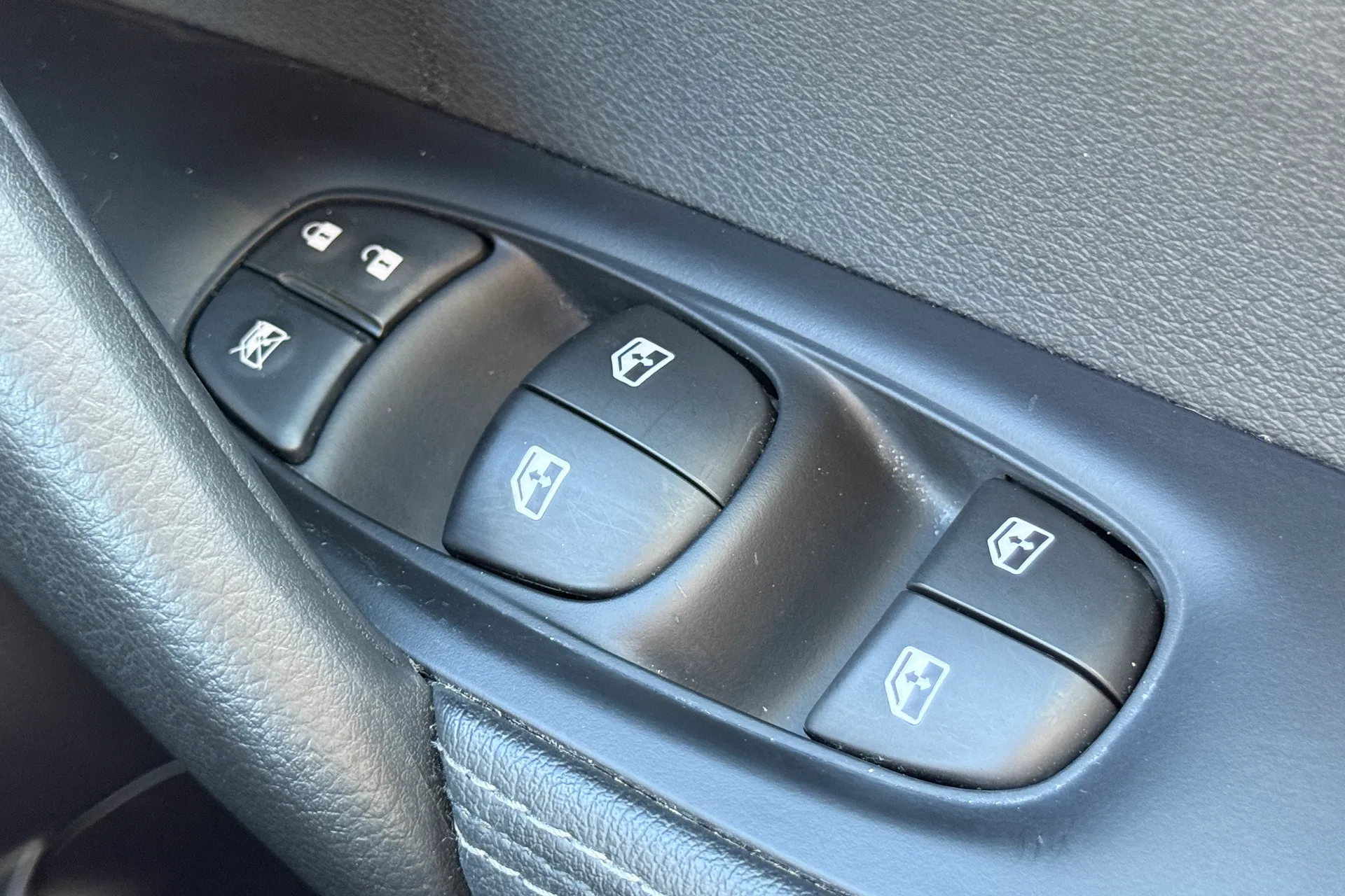 NISSAN QASHQAI thumbnail image number 12