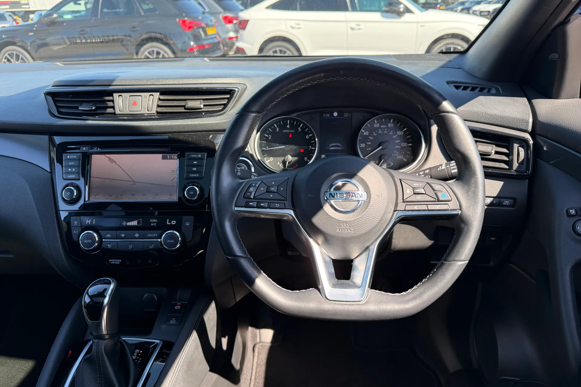 NISSAN QASHQAI thumbnail image number 6