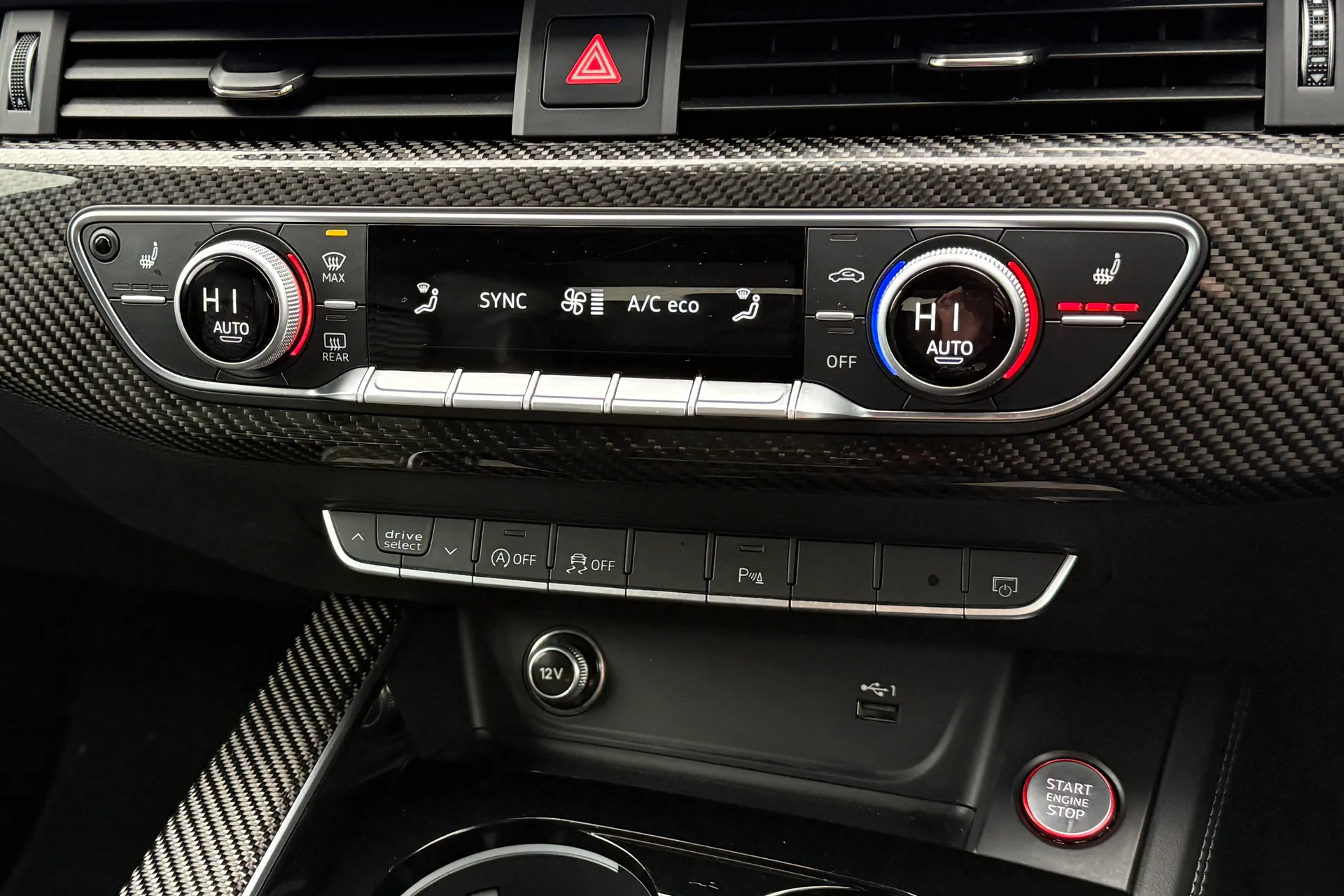 Audi RS4 thumbnail image number 13