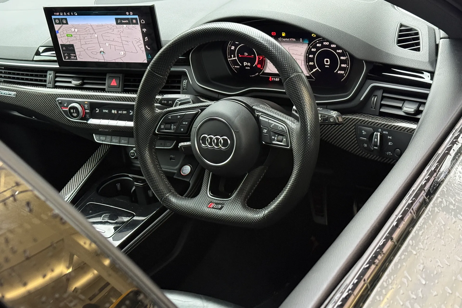 Audi RS4 thumbnail image number 37
