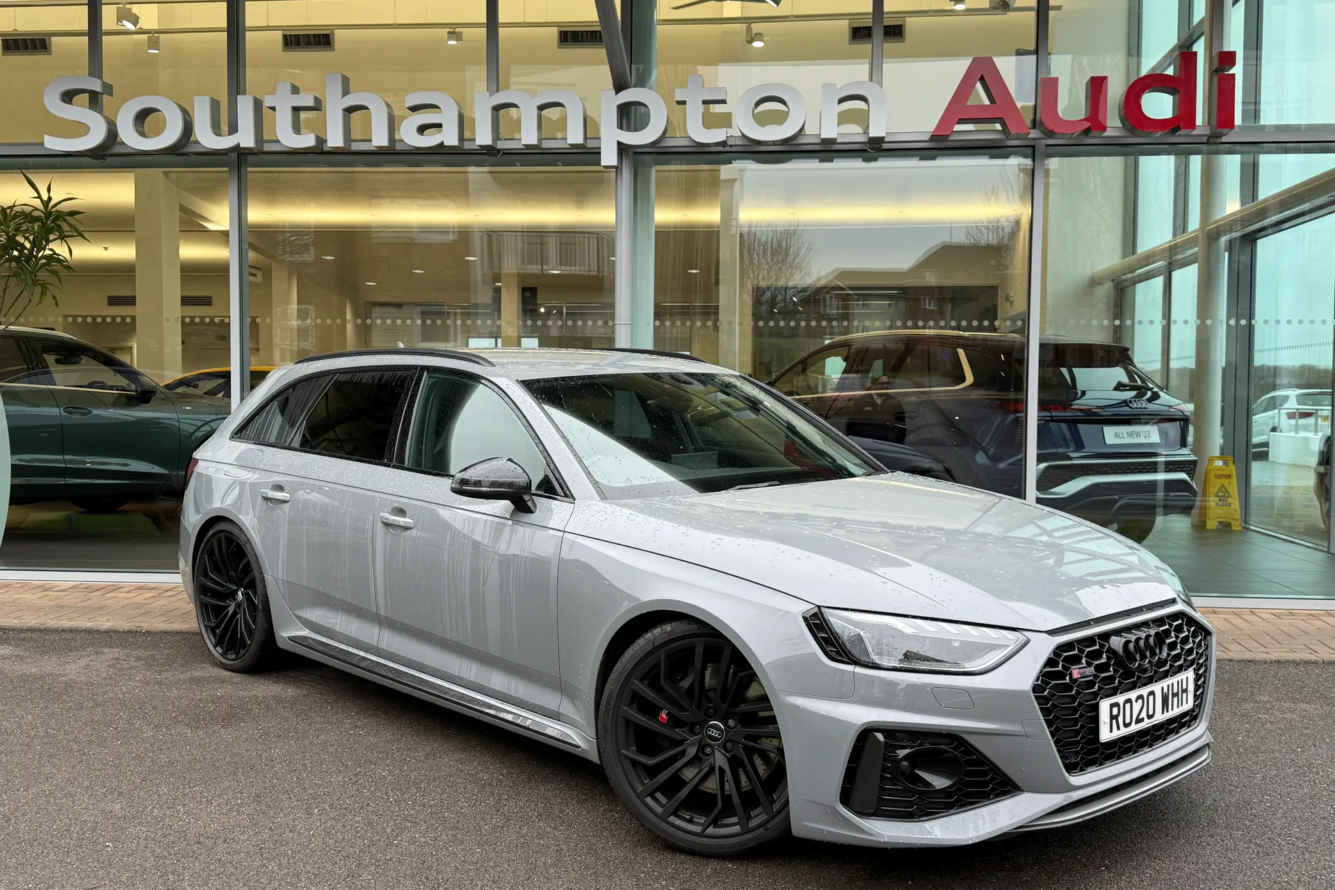Audi RS4 thumbnail image number 61