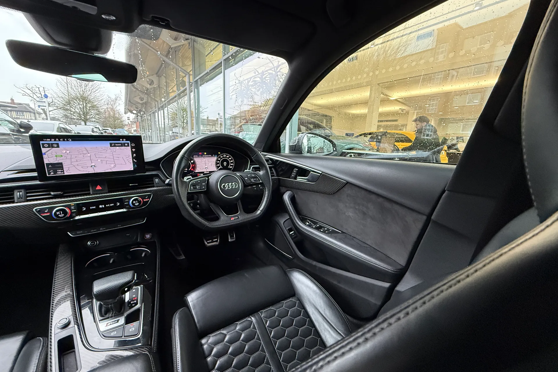 Audi RS4 thumbnail image number 44