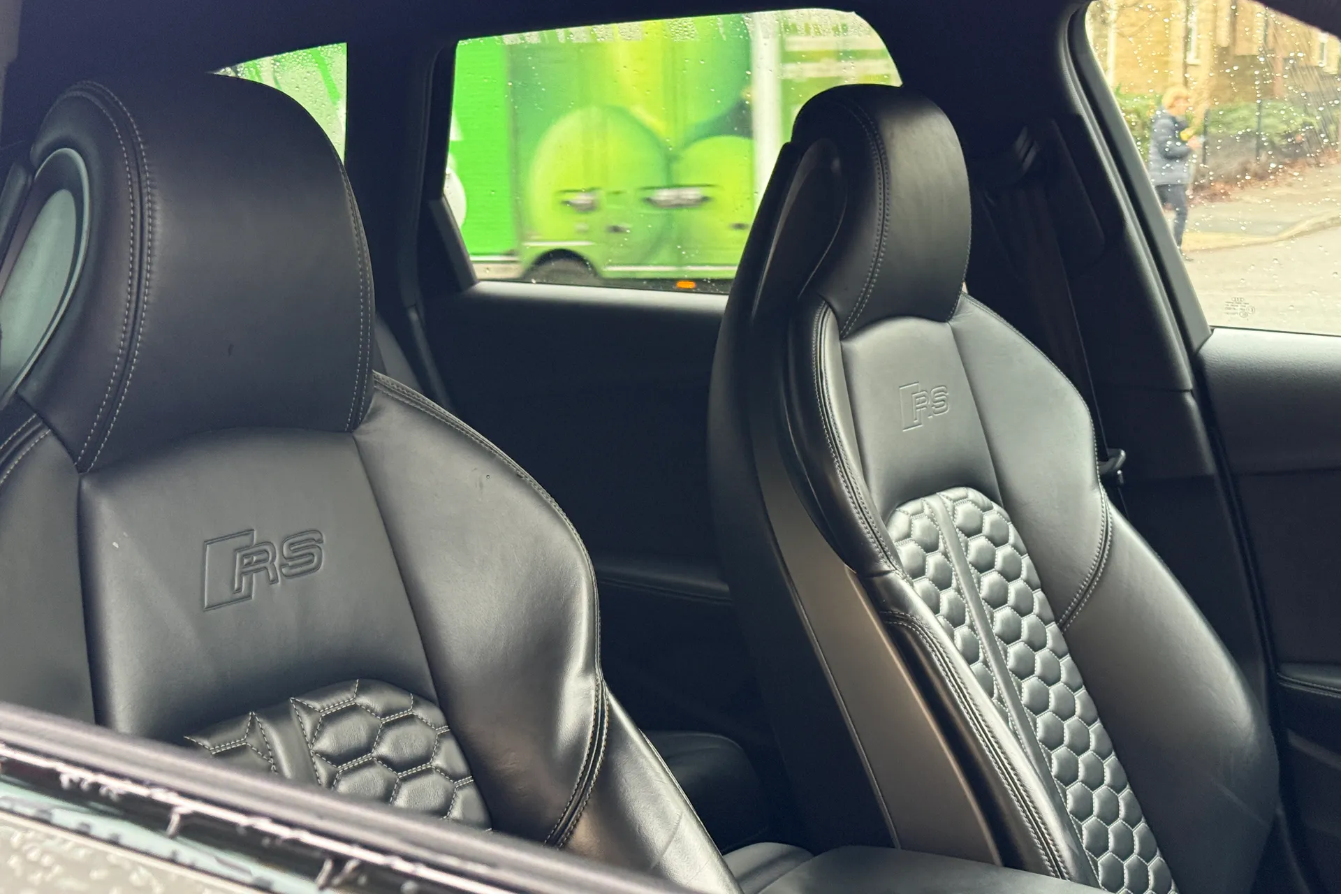 Audi RS4 thumbnail image number 38