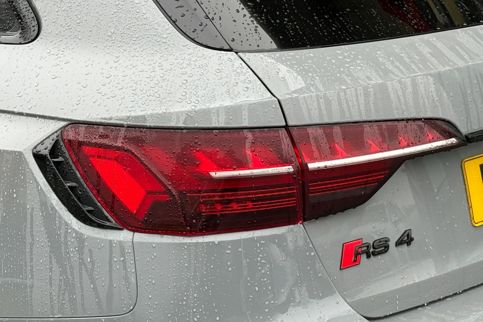 Audi RS4 thumbnail image number 54