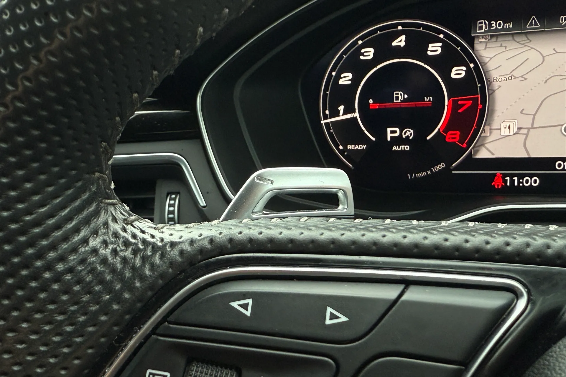 Audi RS4 thumbnail image number 30