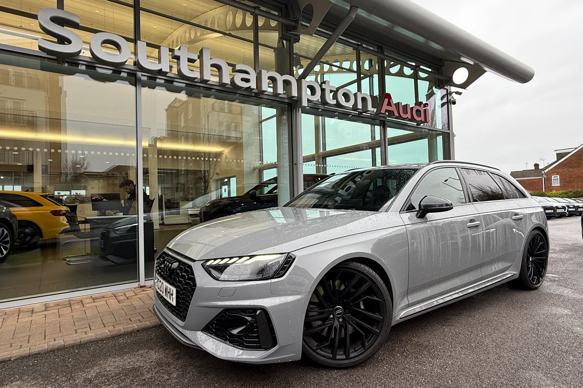 Audi RS4 thumbnail image number 60
