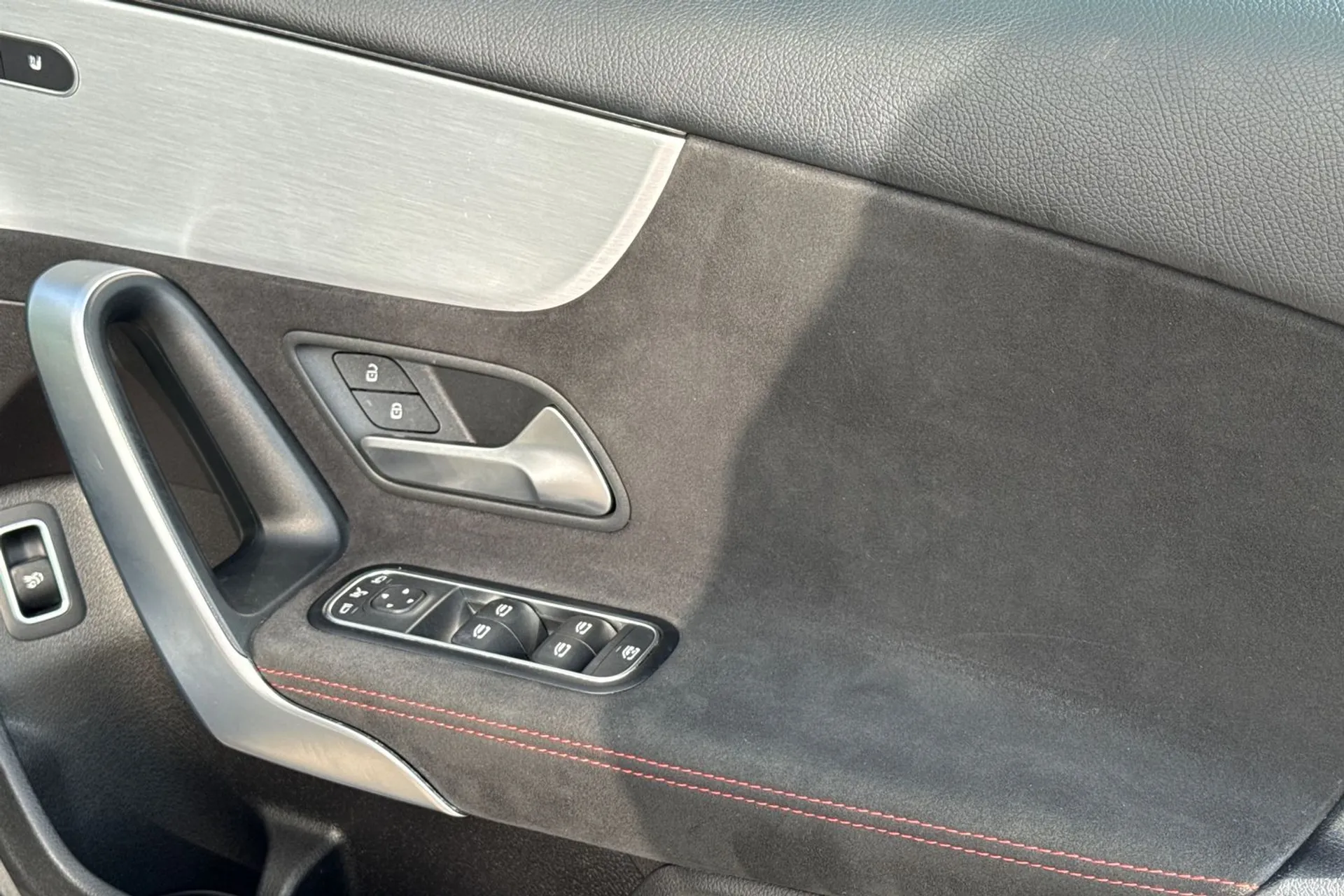 MERCEDES-BENZ A CLASS thumbnail image number 39