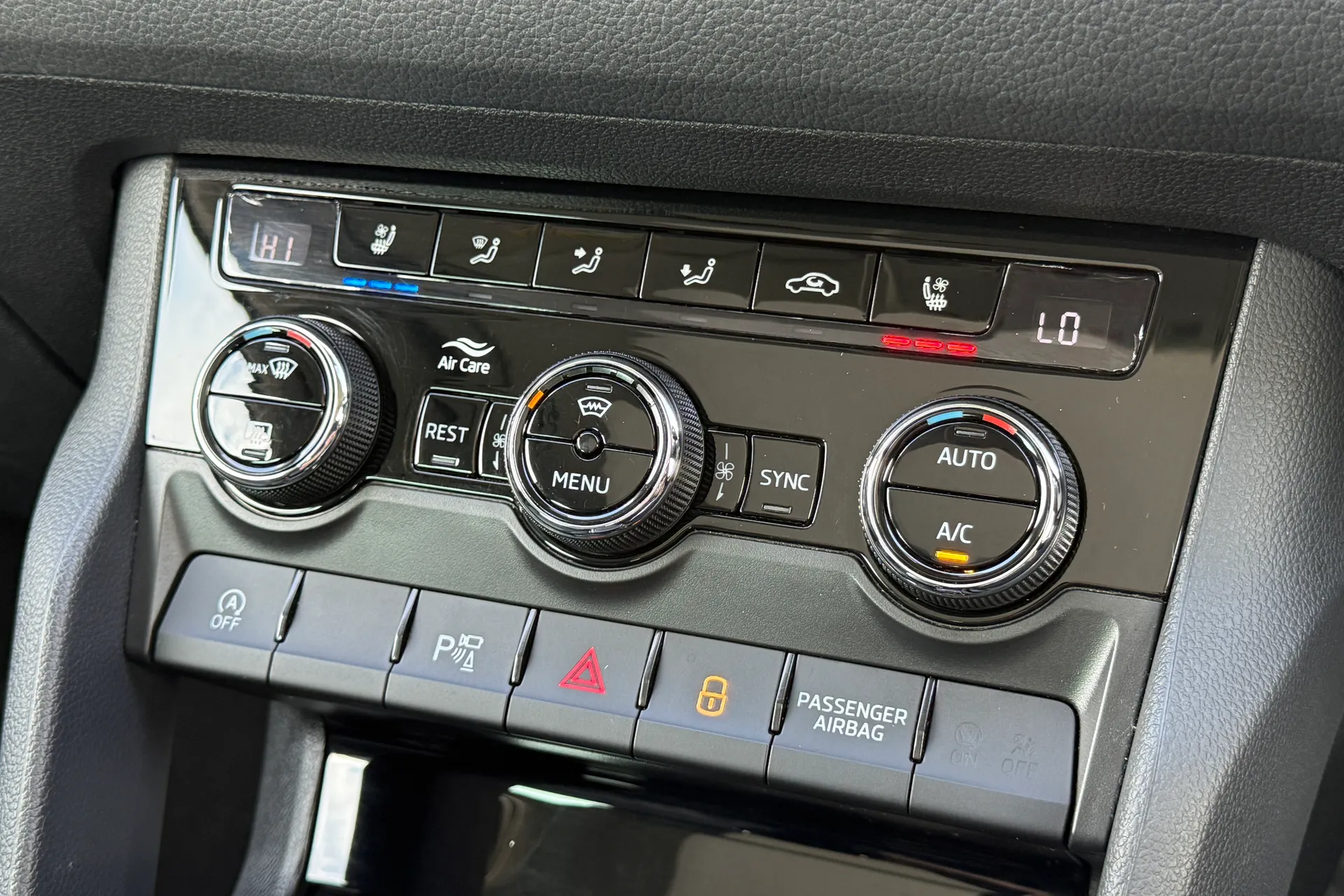 SKODA KODIAQ thumbnail image number 17