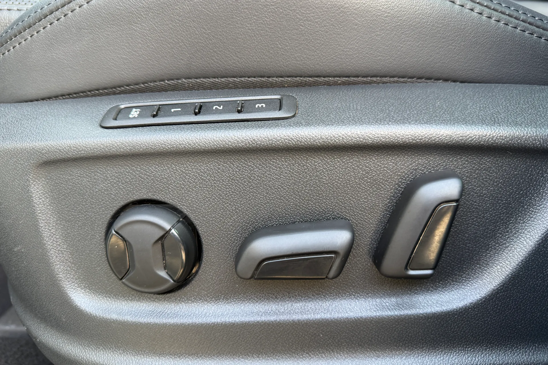 SKODA KODIAQ thumbnail image number 18