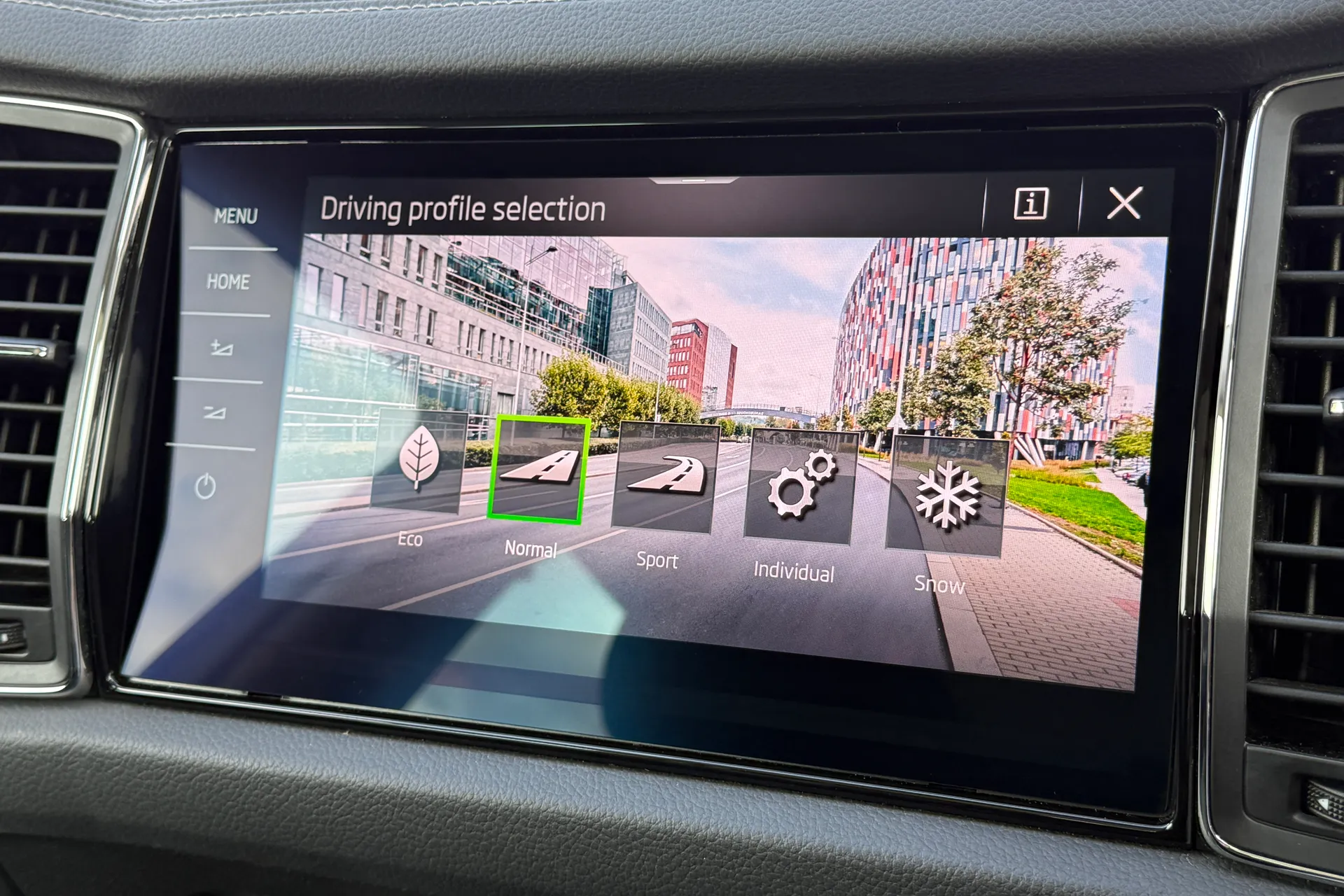 SKODA KODIAQ thumbnail image number 11