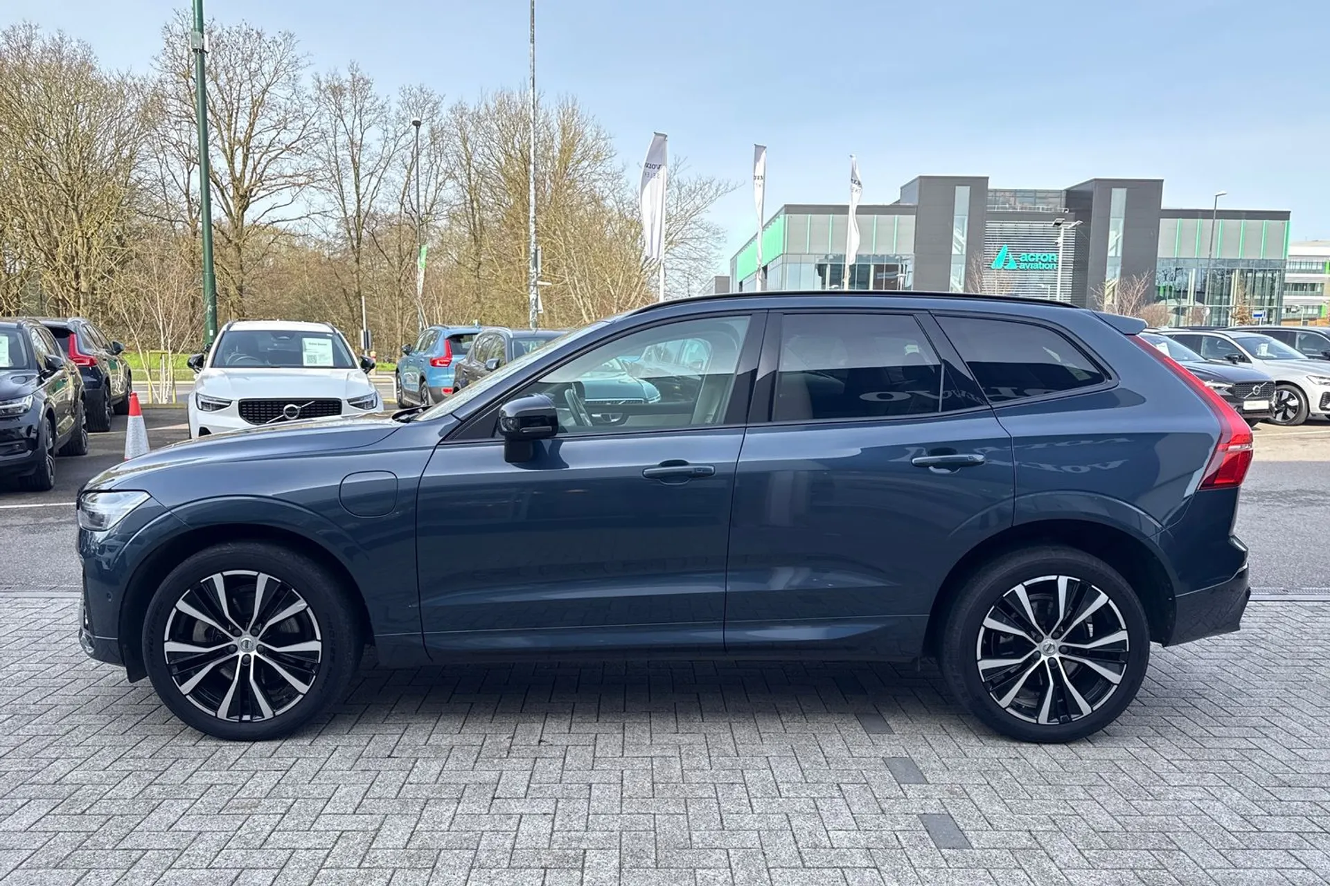 Volvo XC60 thumbnail image number 11