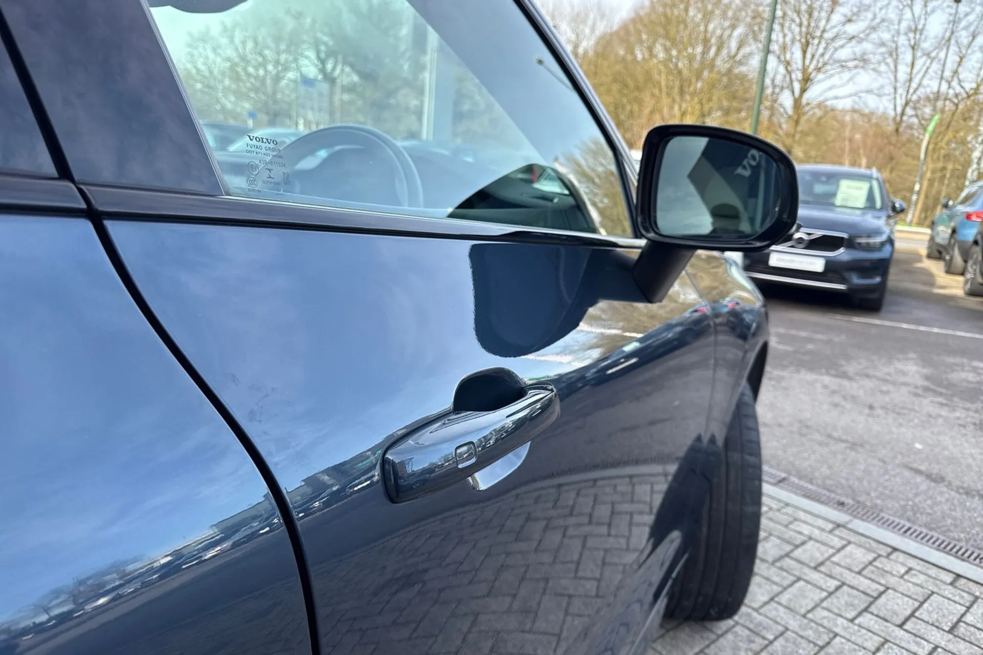 Volvo XC60 thumbnail image number 17