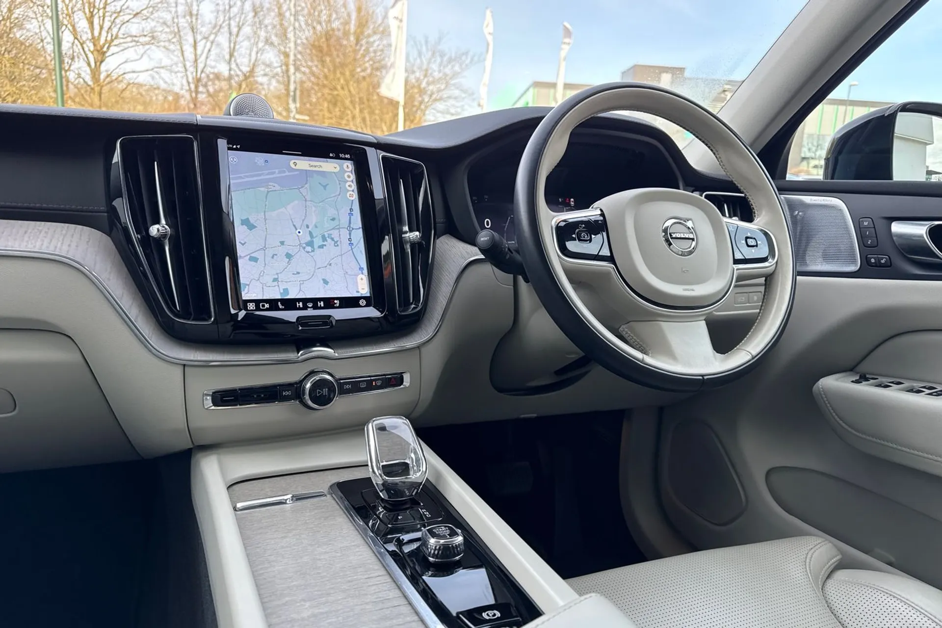 Volvo XC60 thumbnail image number 35