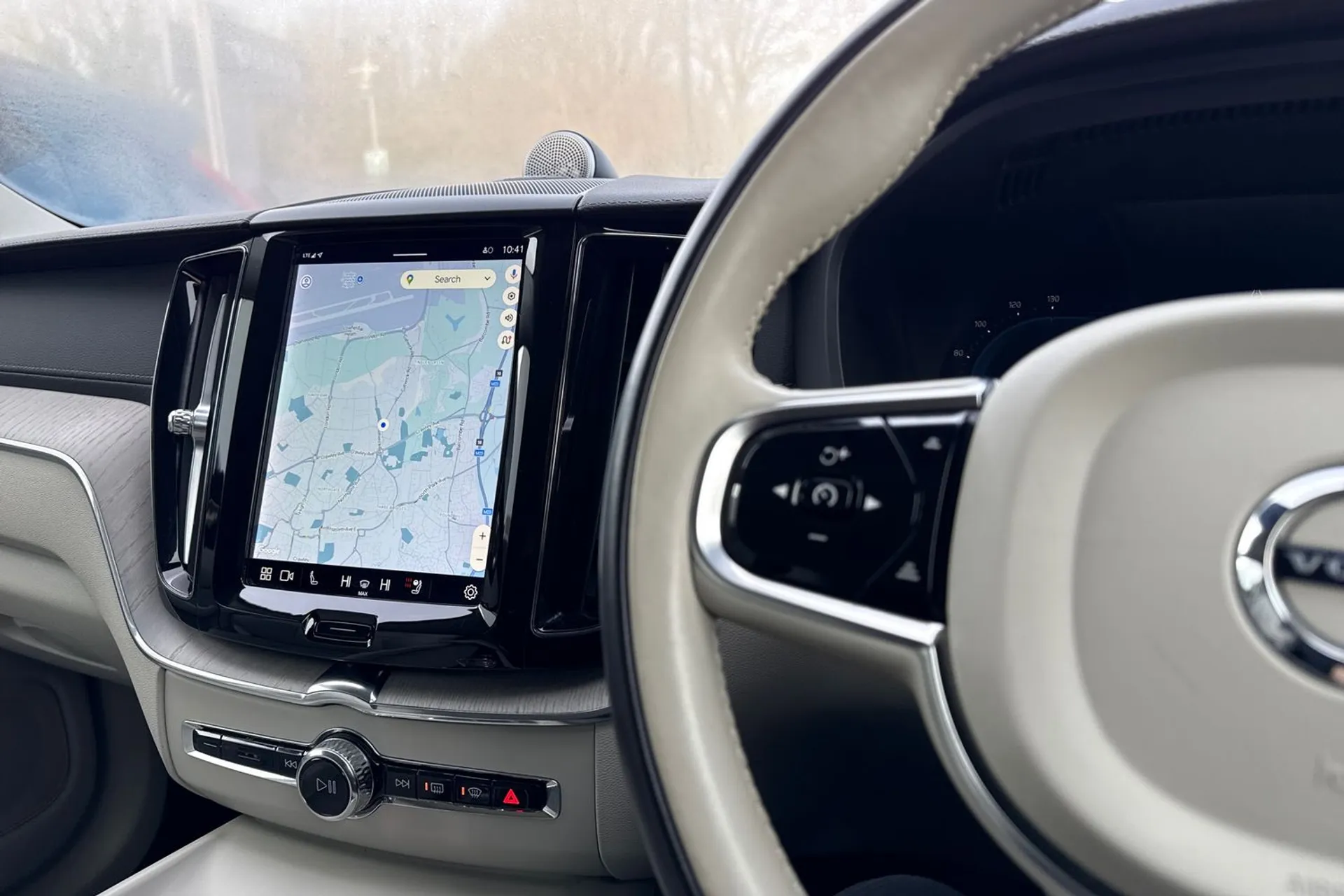 Volvo XC60 thumbnail image number 36