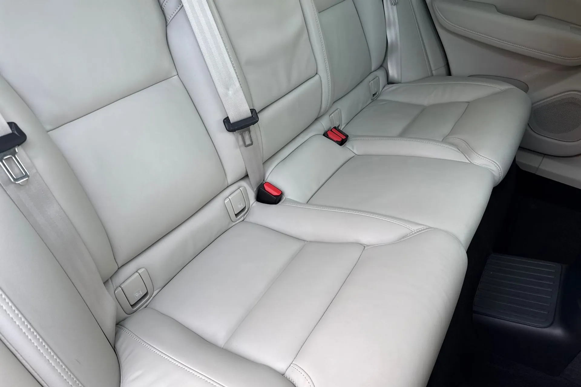 Volvo XC60 thumbnail image number 25