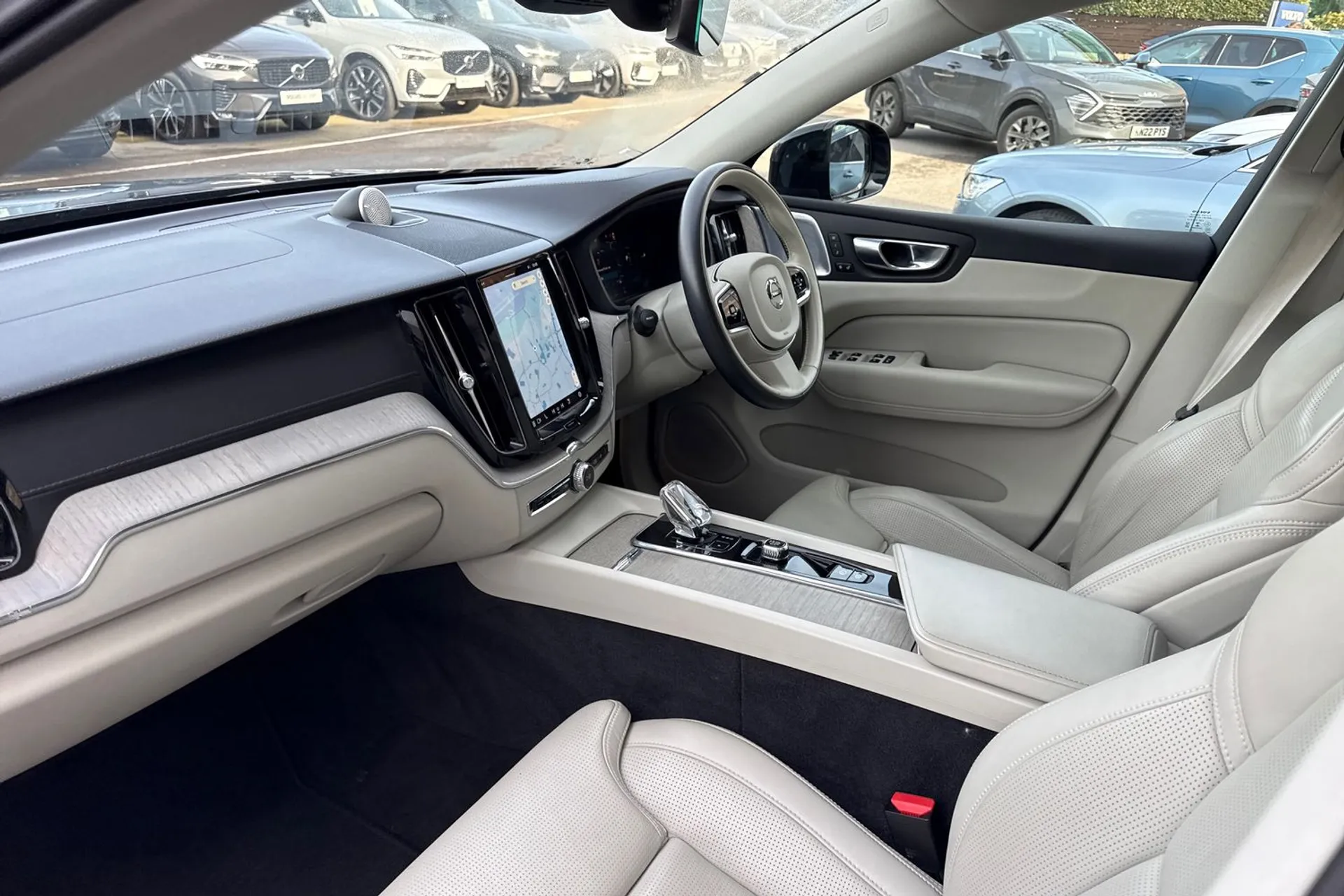 Volvo XC60 thumbnail image number 27