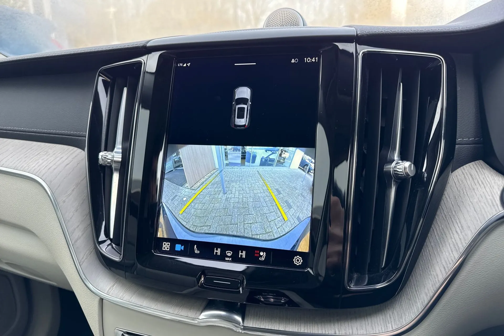 Volvo XC60 thumbnail image number 38