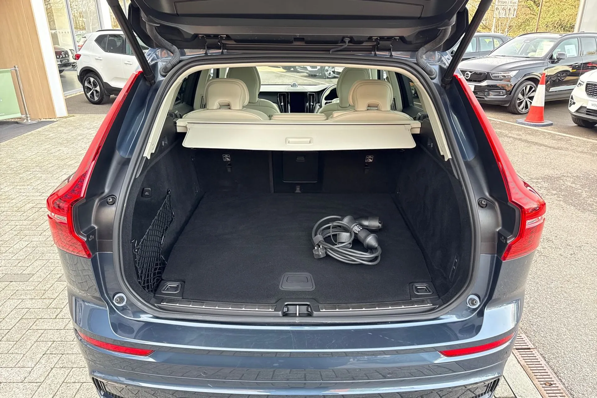 Volvo XC60 thumbnail image number 20