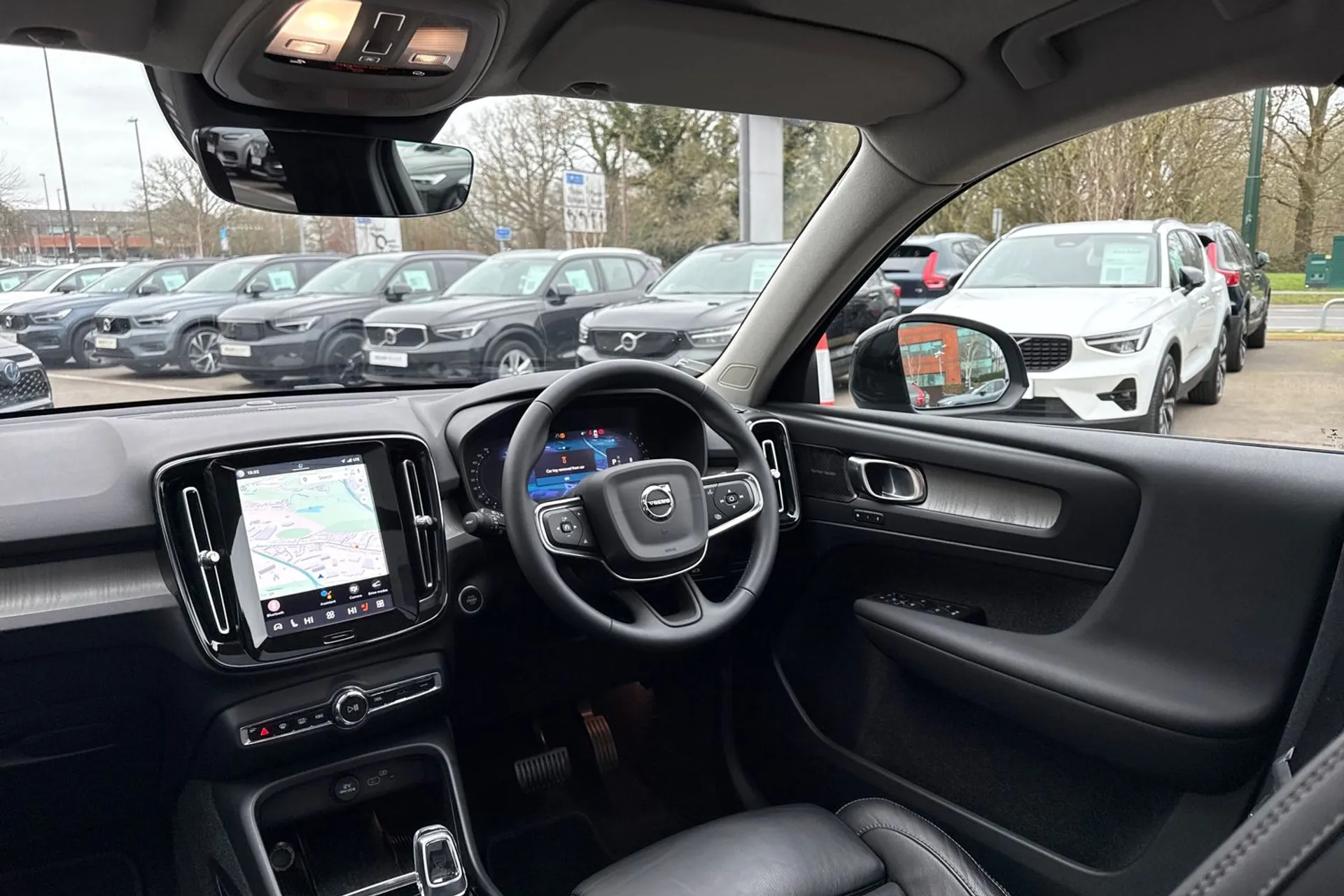 Volvo XC40 thumbnail image number 32