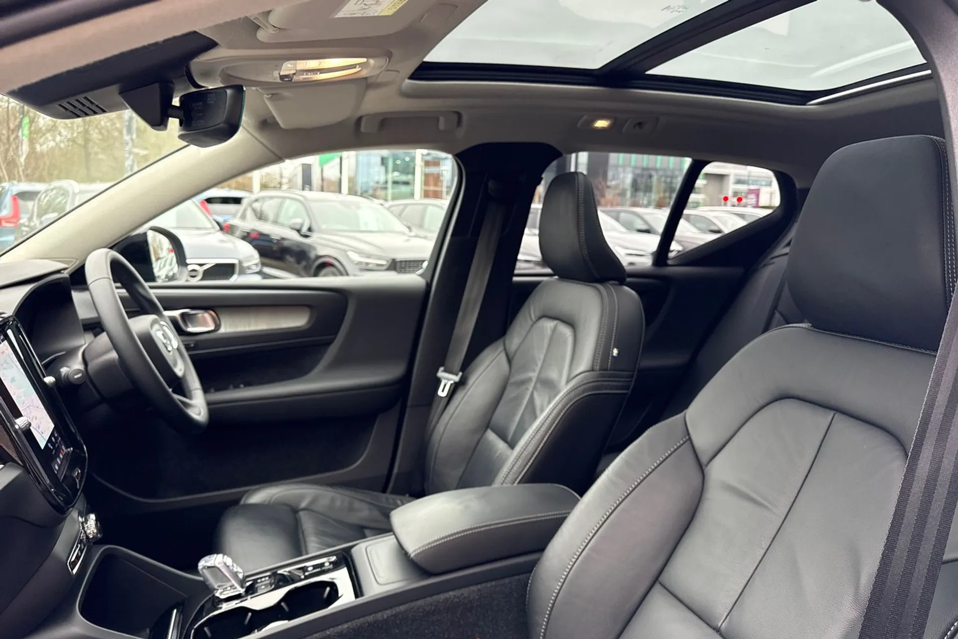 Volvo XC40 thumbnail image number 27