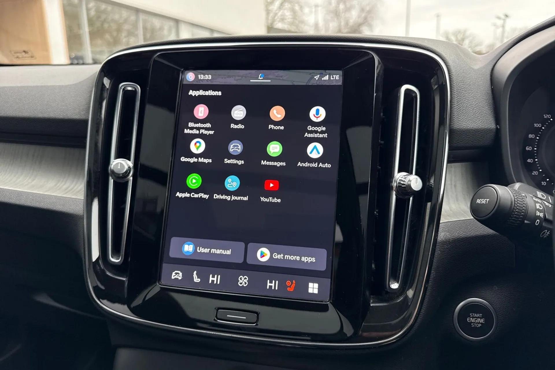 Volvo XC40 thumbnail image number 39