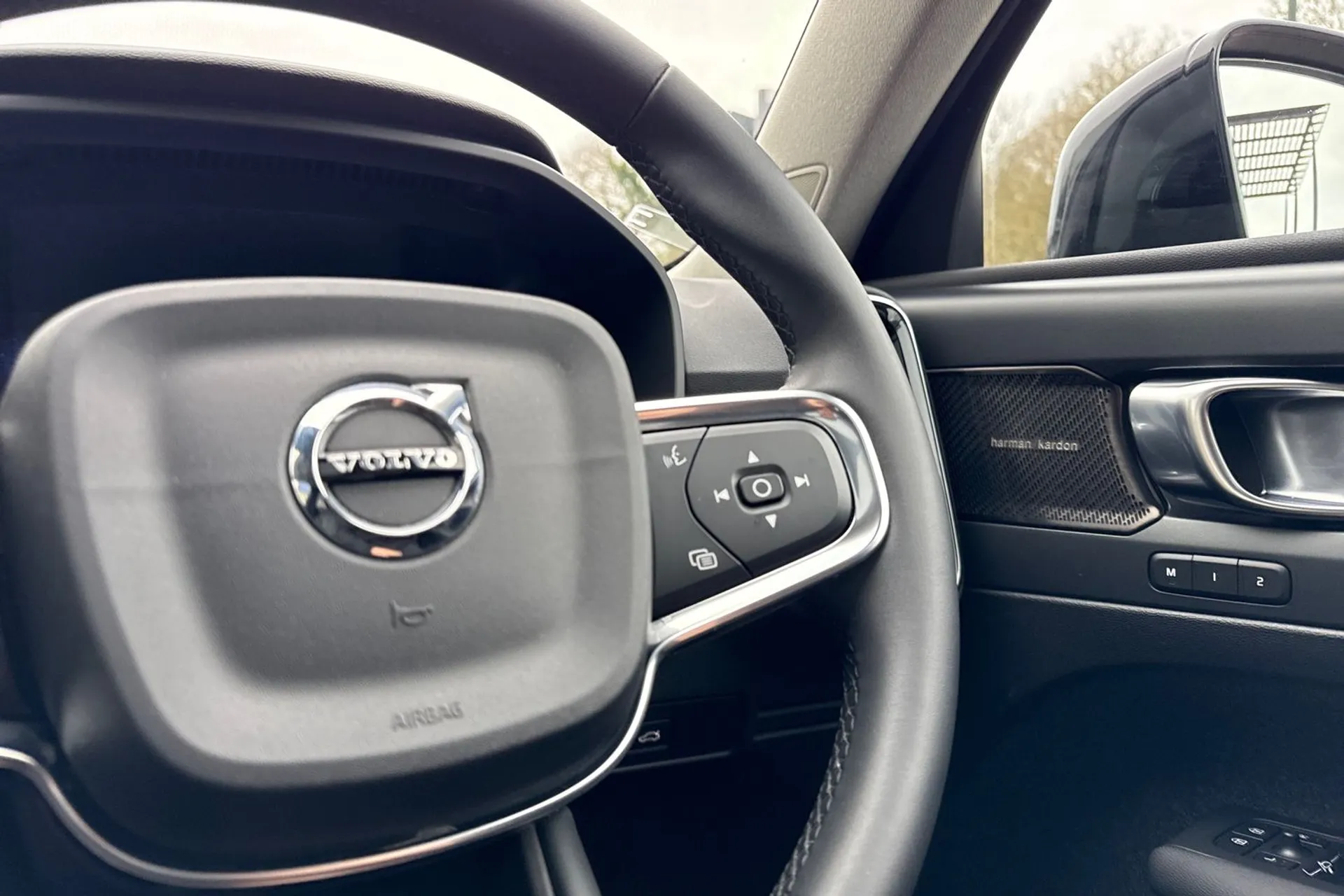 Volvo XC40 thumbnail image number 36