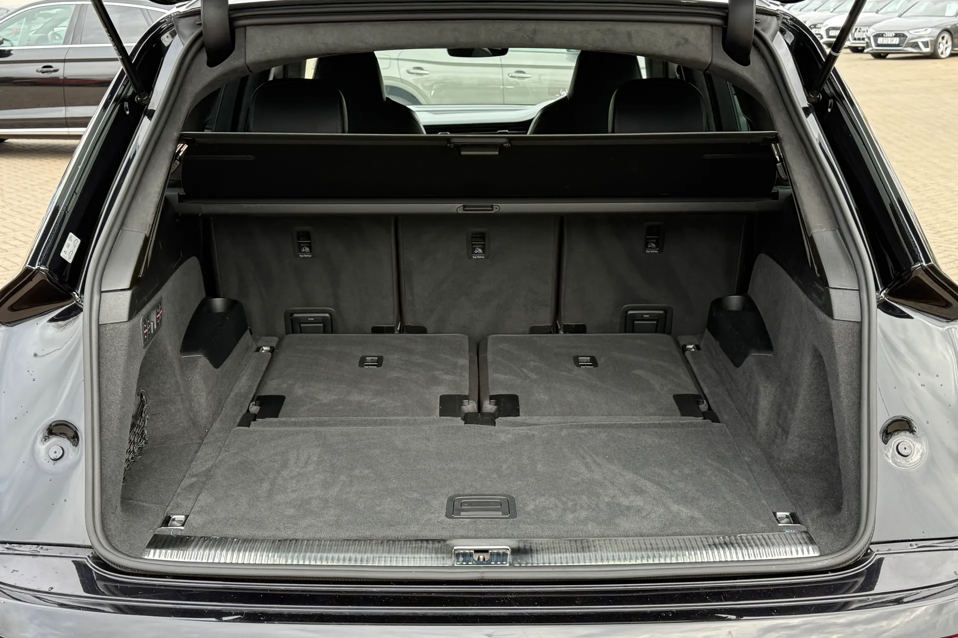 Audi Q7 thumbnail image number 47