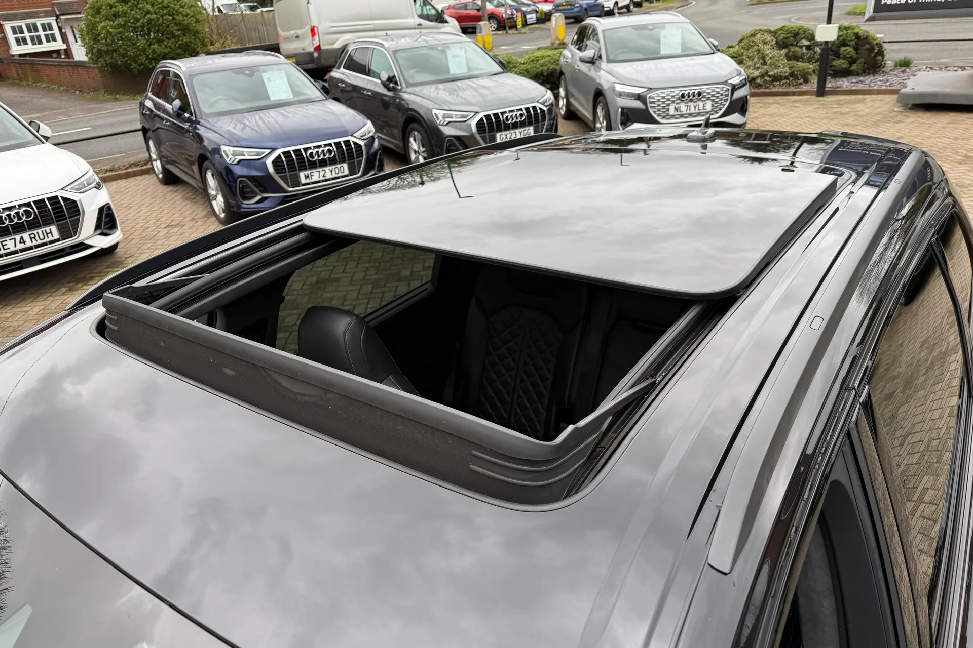 Audi Q7 thumbnail image number 9
