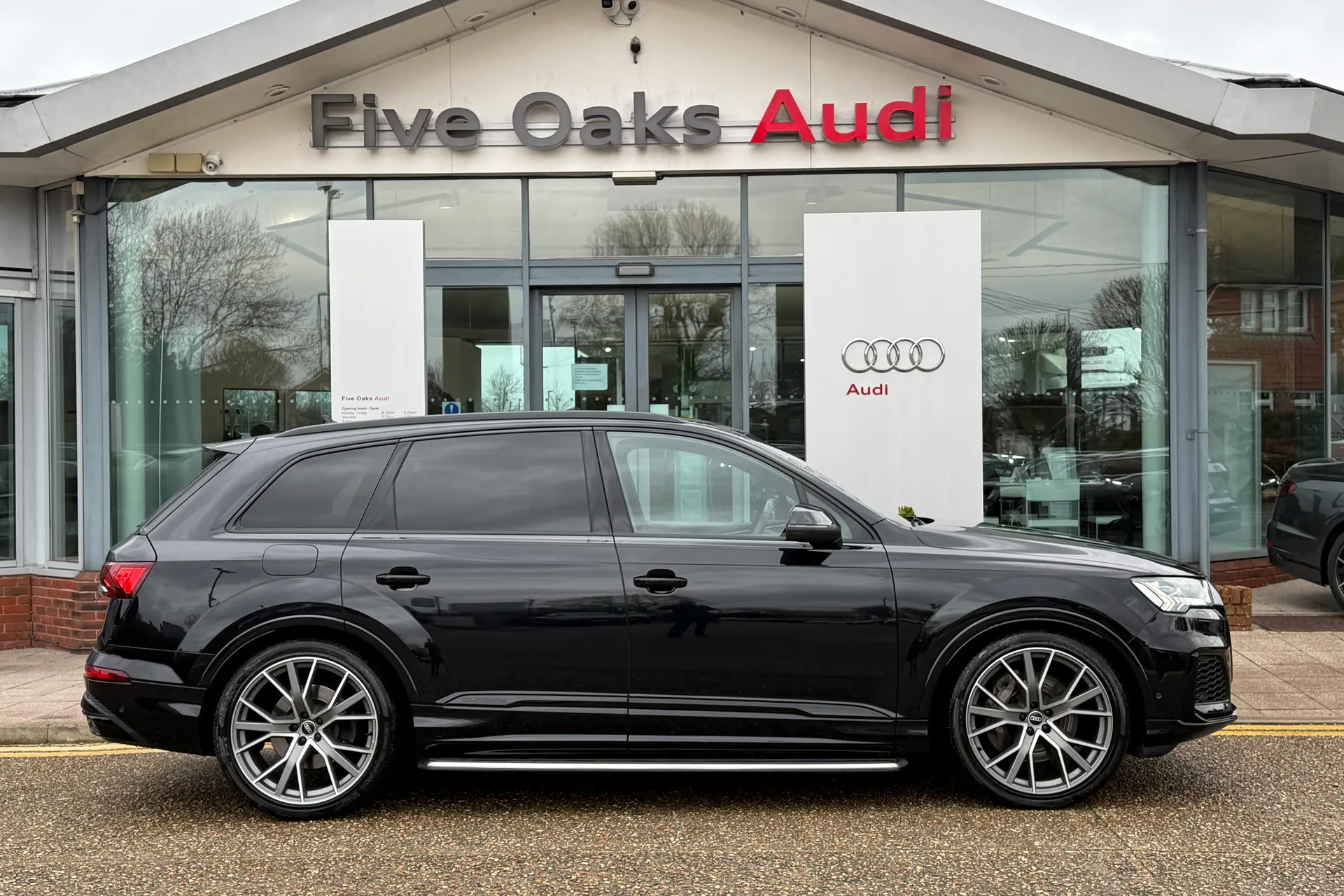 Audi Q7 thumbnail image number 2