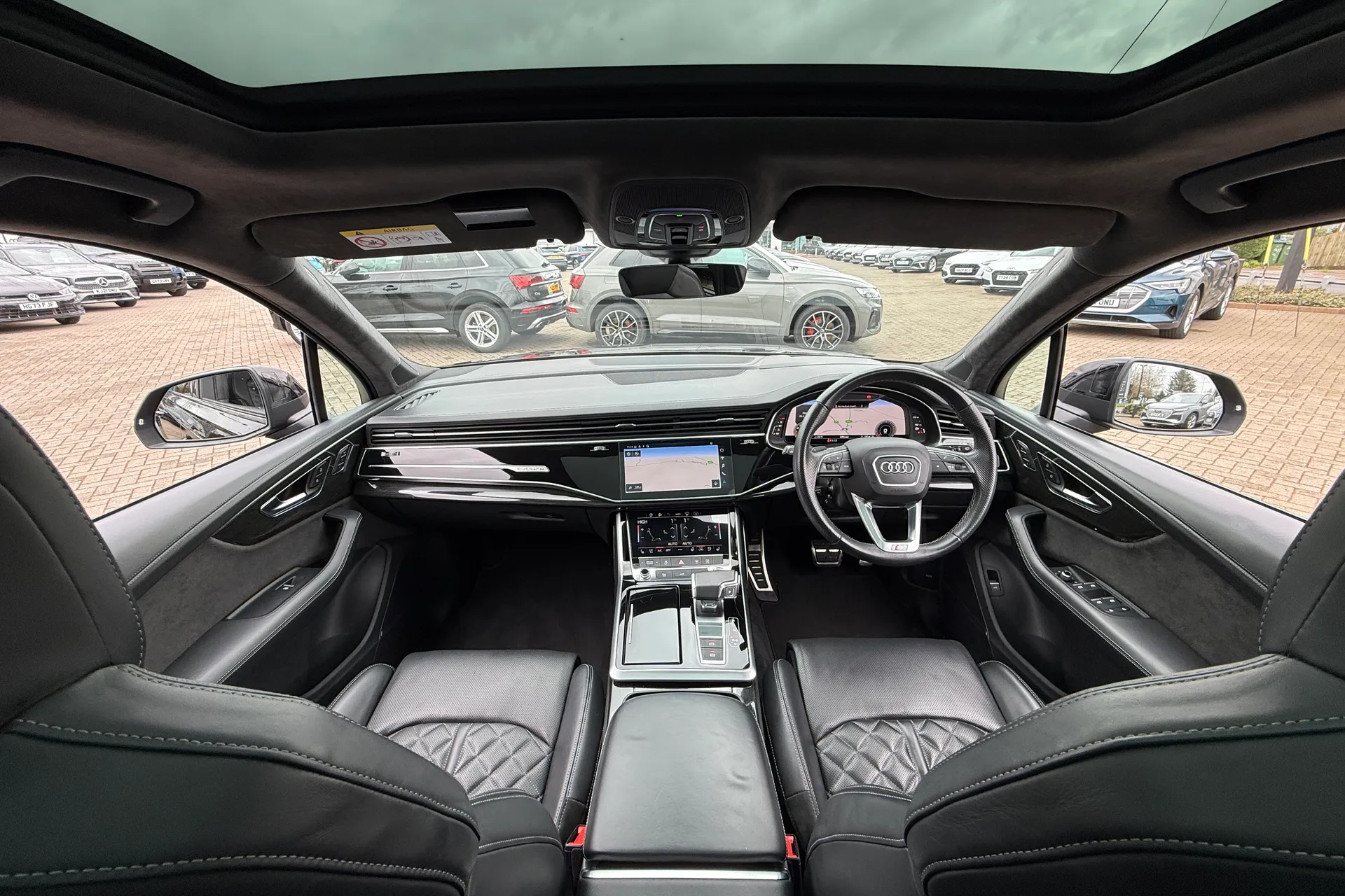 Audi Q7 thumbnail image number 3