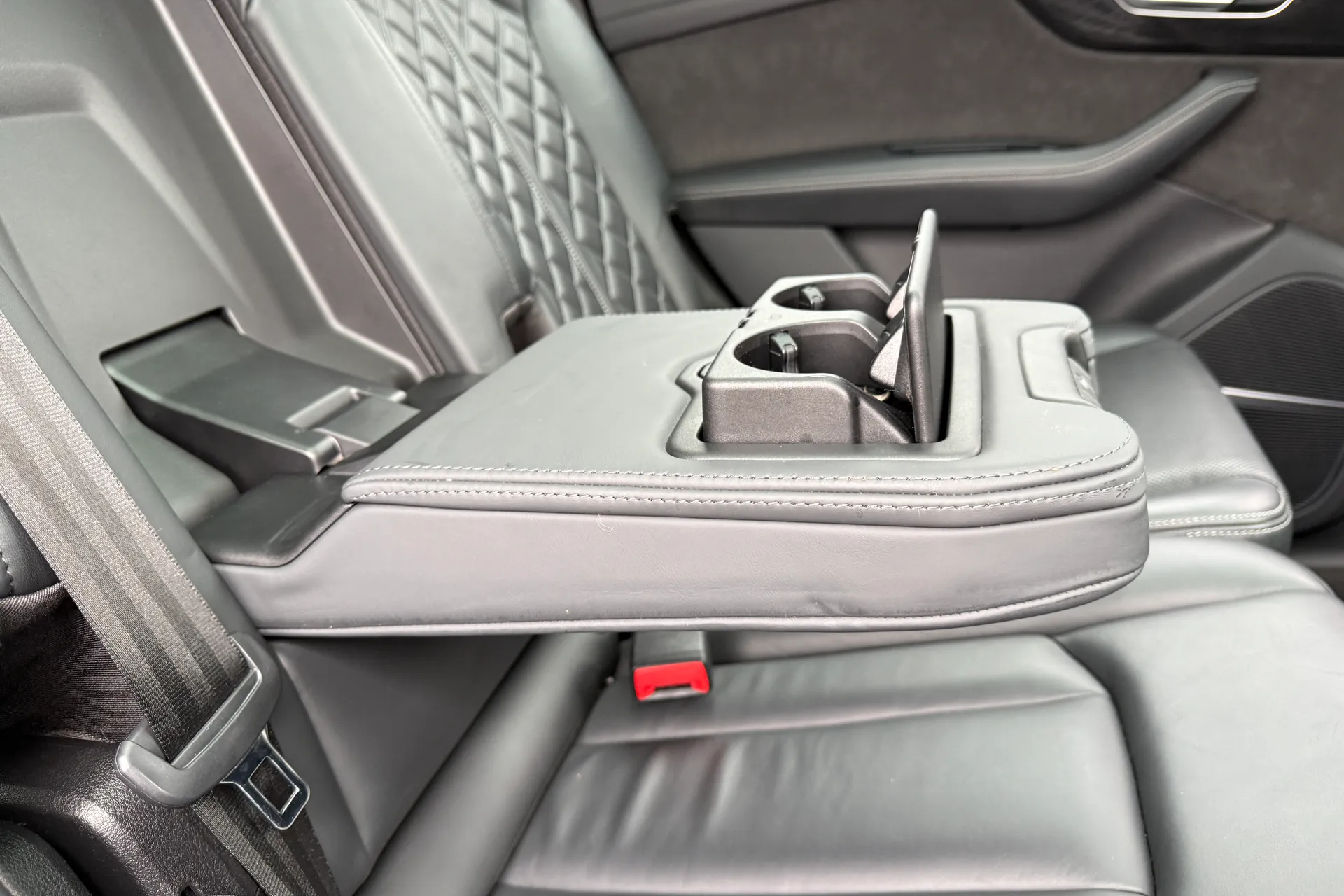 Audi Q7 thumbnail image number 61