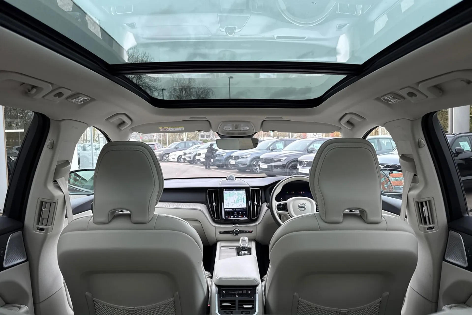 Volvo XC60 ULTIMATE B5 MHEV AWD thumbnail image number 22