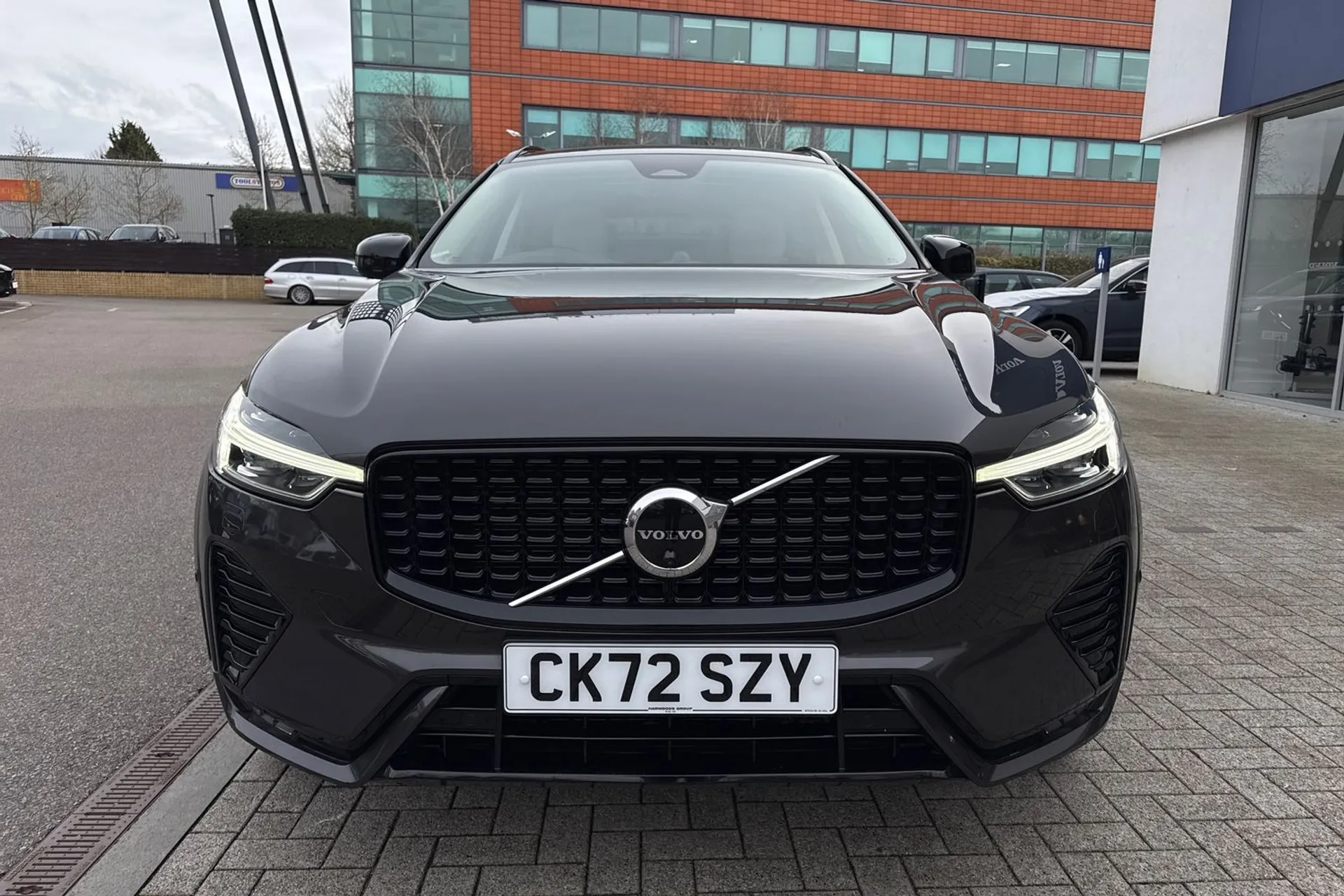 Volvo XC60 ULTIMATE B5 MHEV AWD thumbnail image number 13