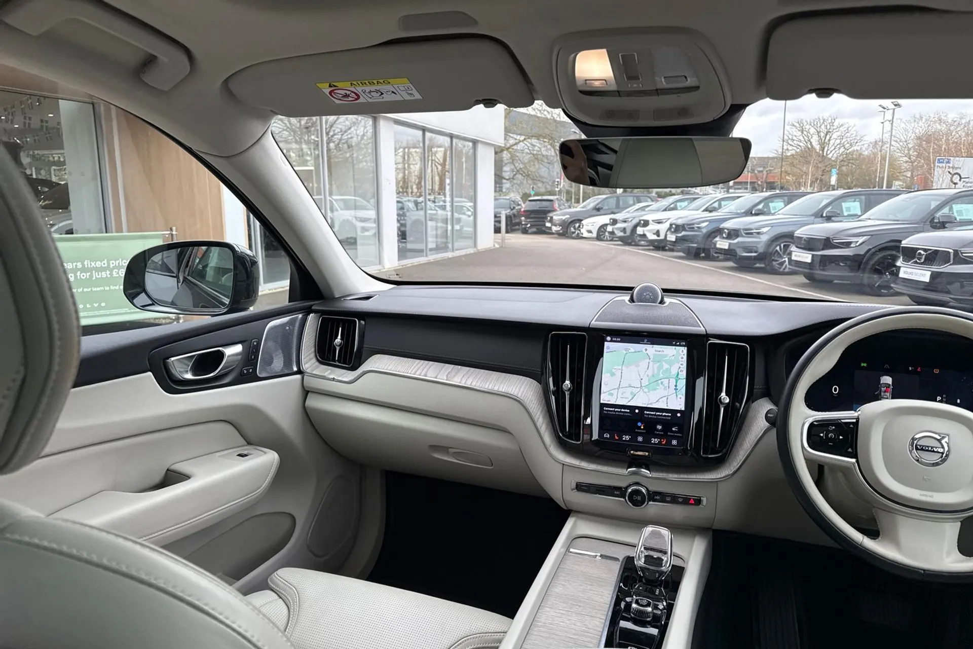 Volvo XC60 ULTIMATE B5 MHEV AWD thumbnail image number 32