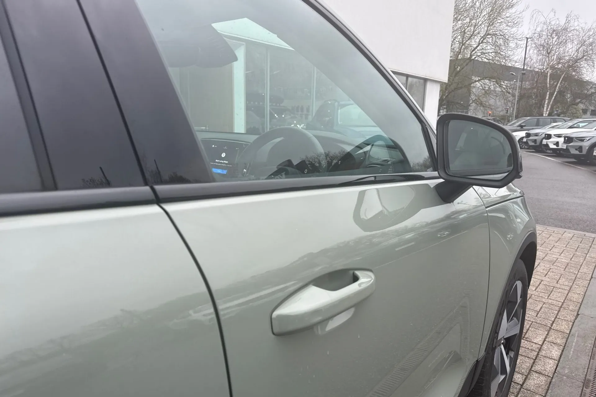 Volvo XC40 thumbnail image number 17