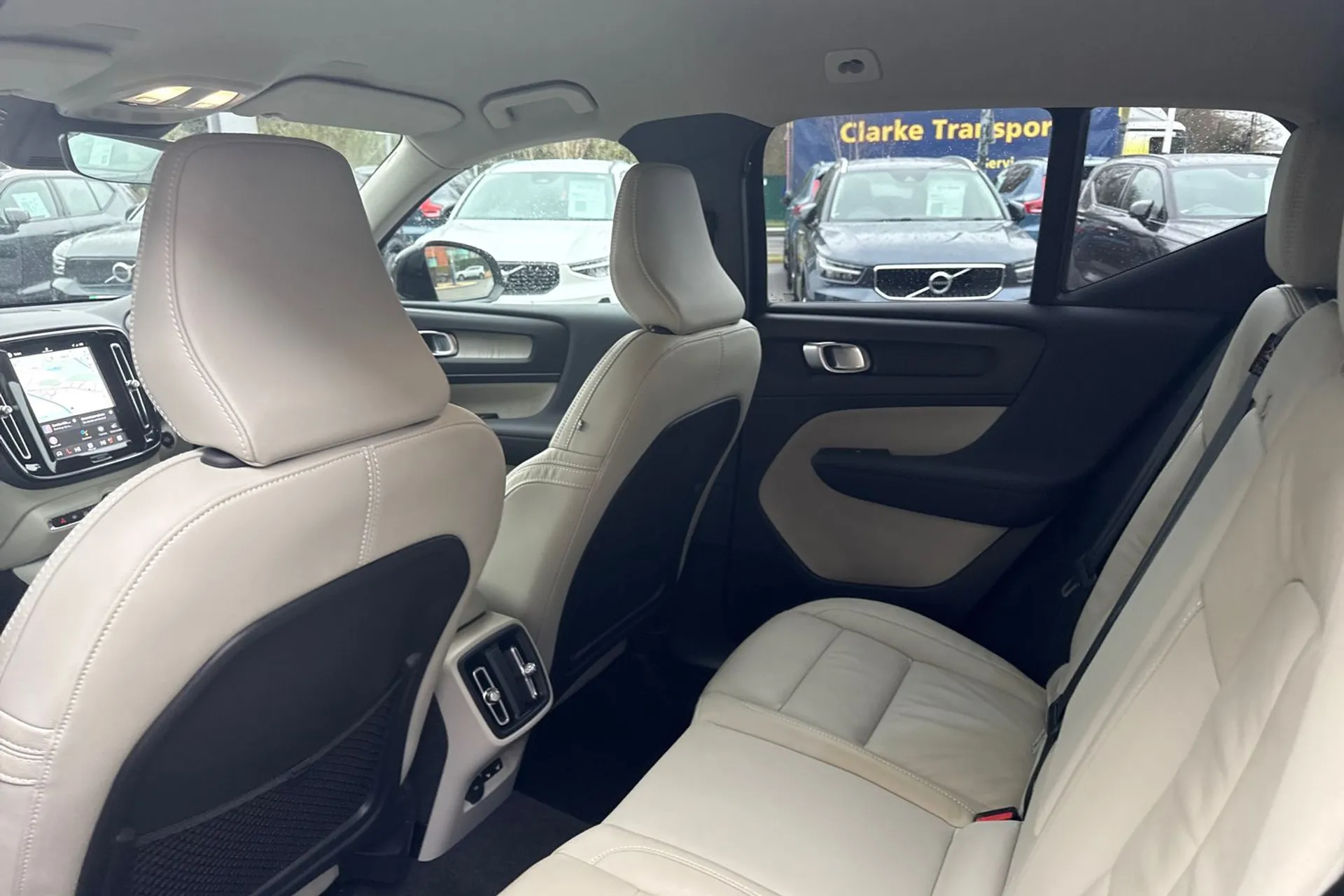 Volvo XC40 thumbnail image number 31