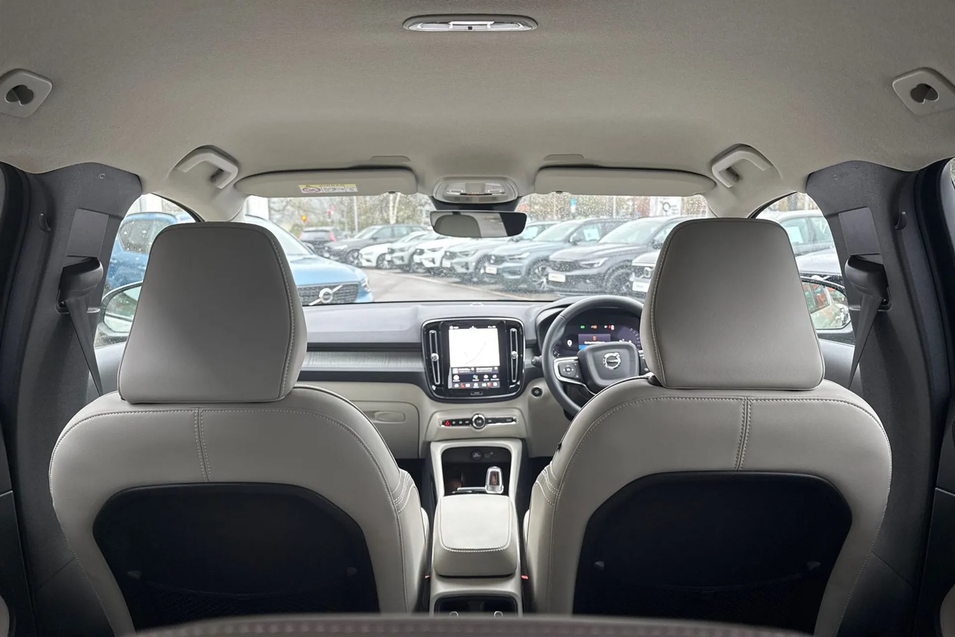 Volvo XC40 thumbnail image number 22