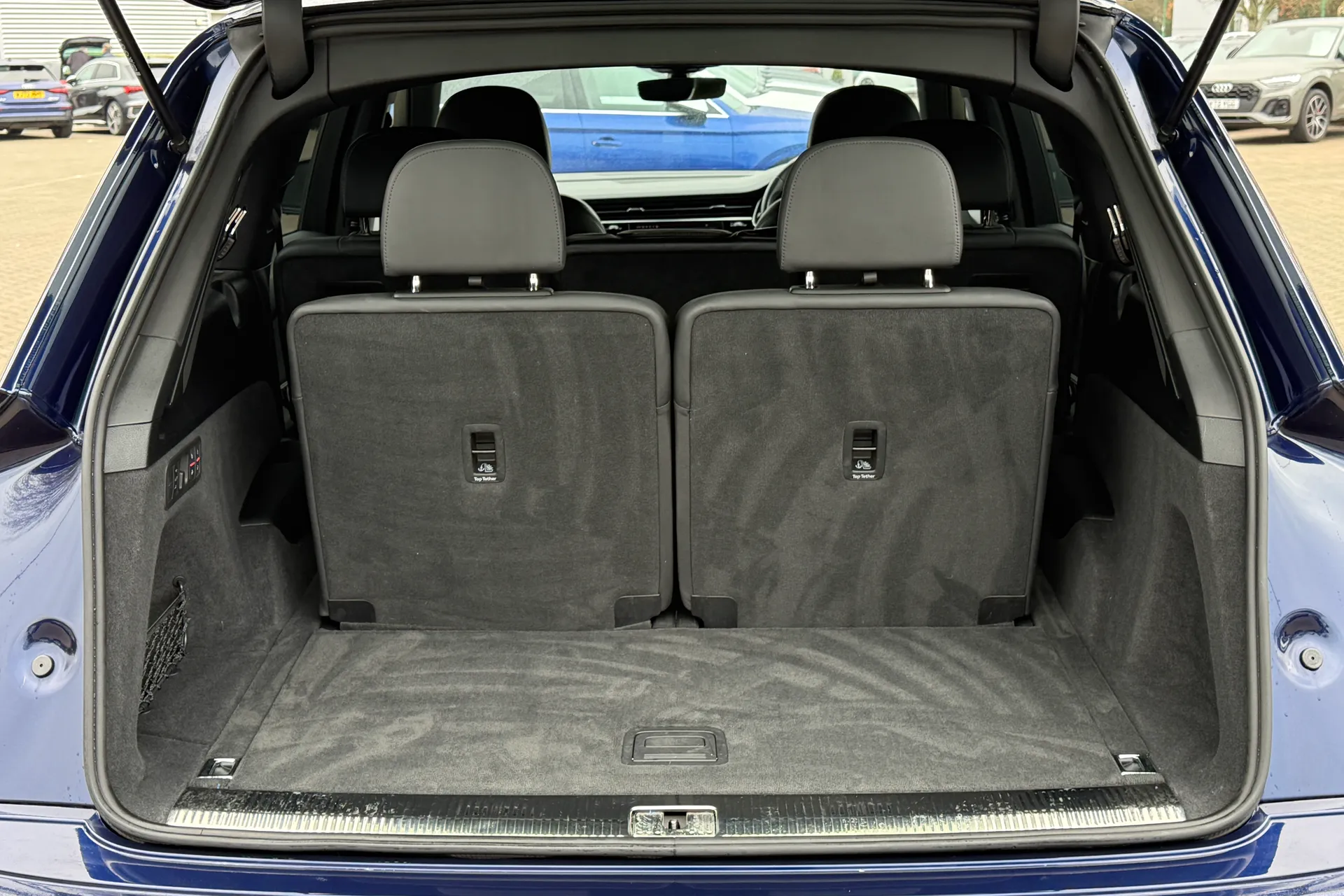 Audi Q7 thumbnail image number 37