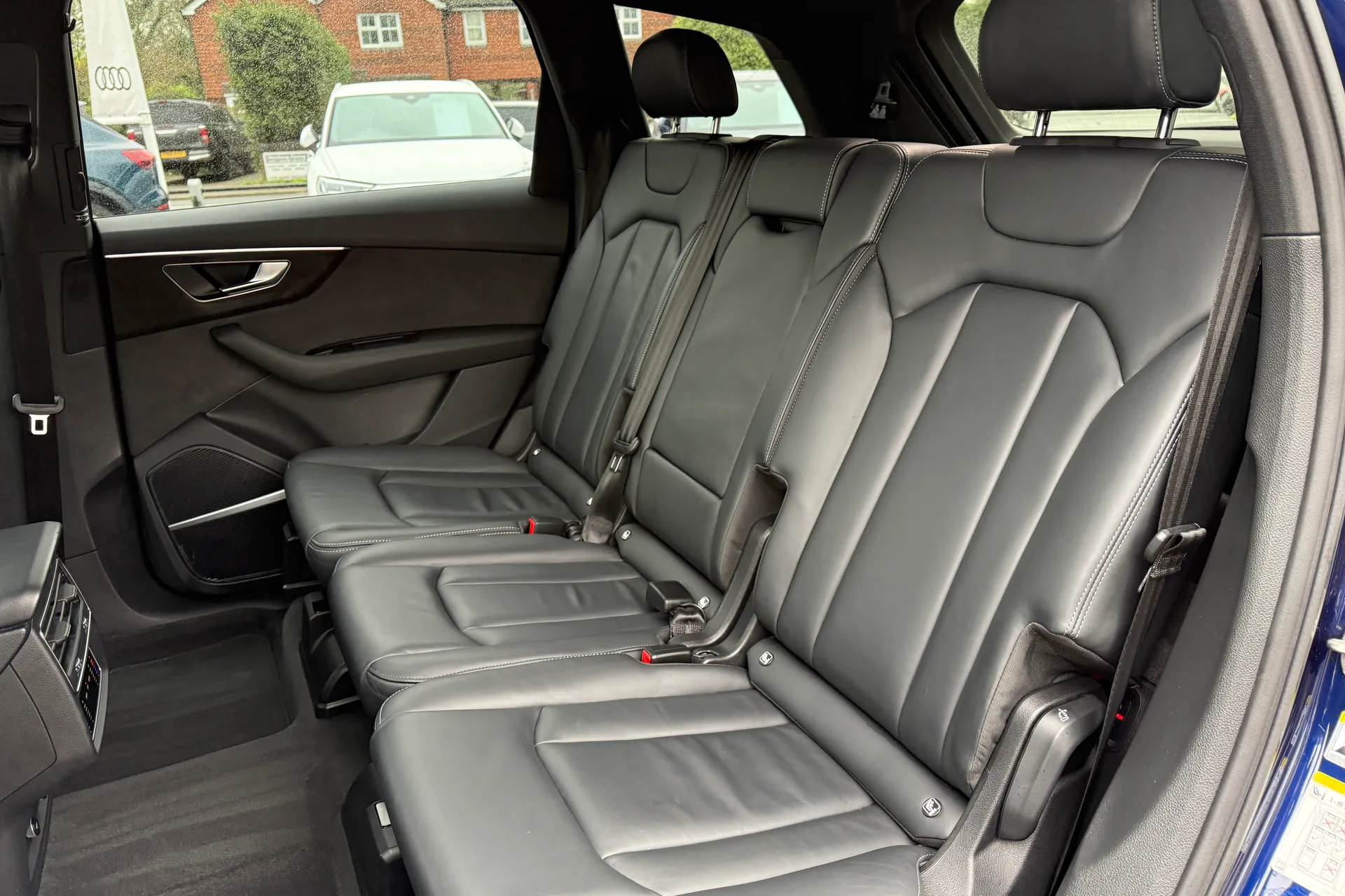 Audi Q7 thumbnail image number 45