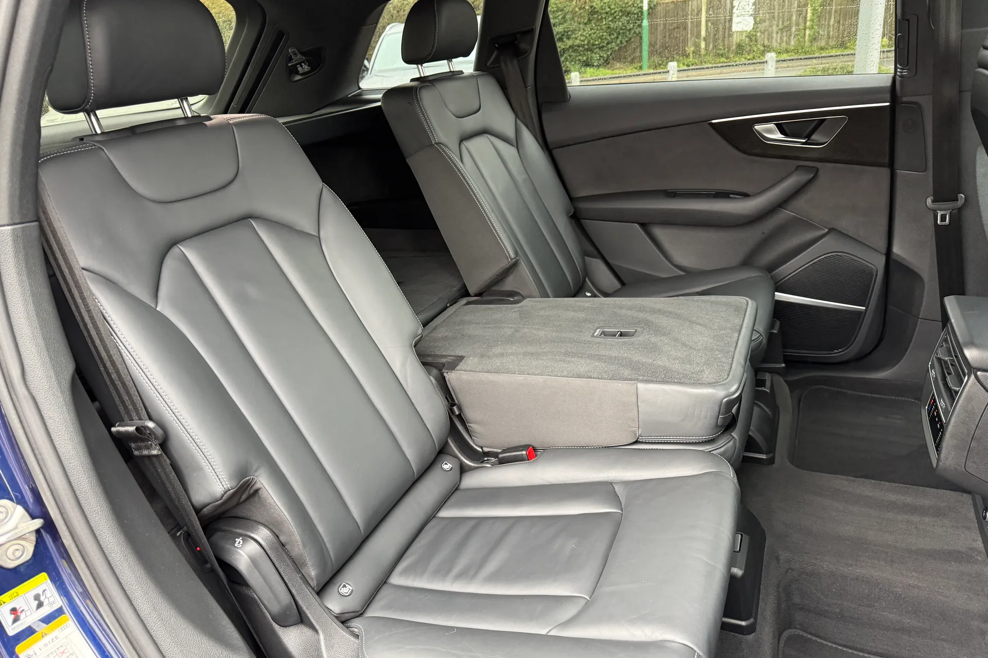 Audi Q7 thumbnail image number 48