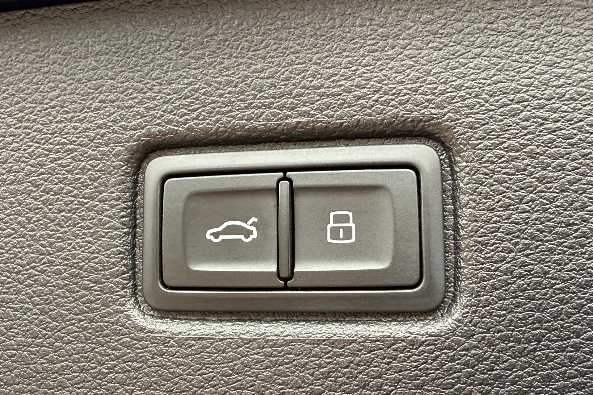 Audi Q7 thumbnail image number 39