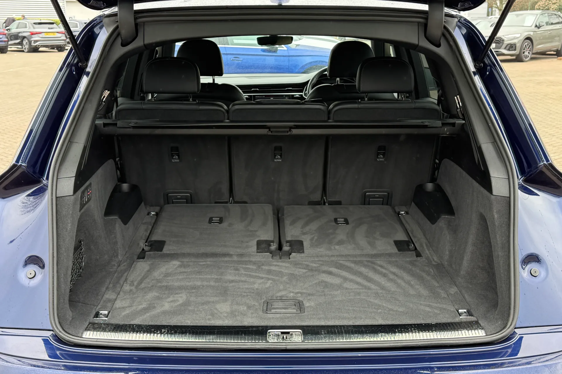 Audi Q7 thumbnail image number 36