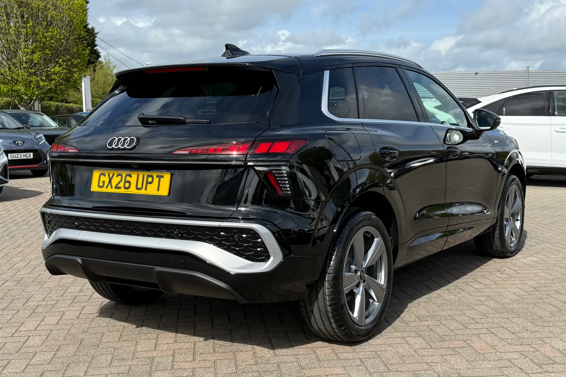 Audi Q3 thumbnail image number 36